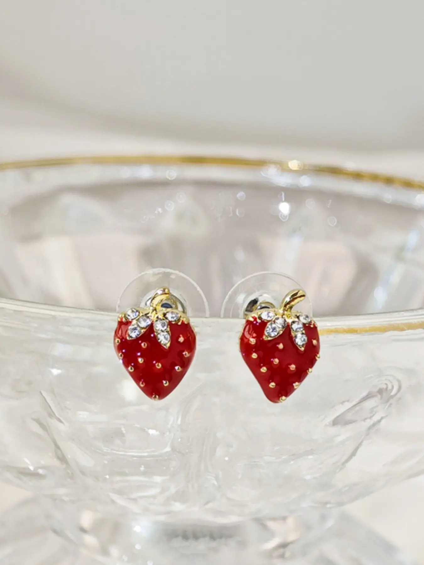 Oil Drop Rhinestone Stud Earrings, Sweet Strawberry Design Jewelry, Ideal Gift for Women, Casual Fashion Accessory