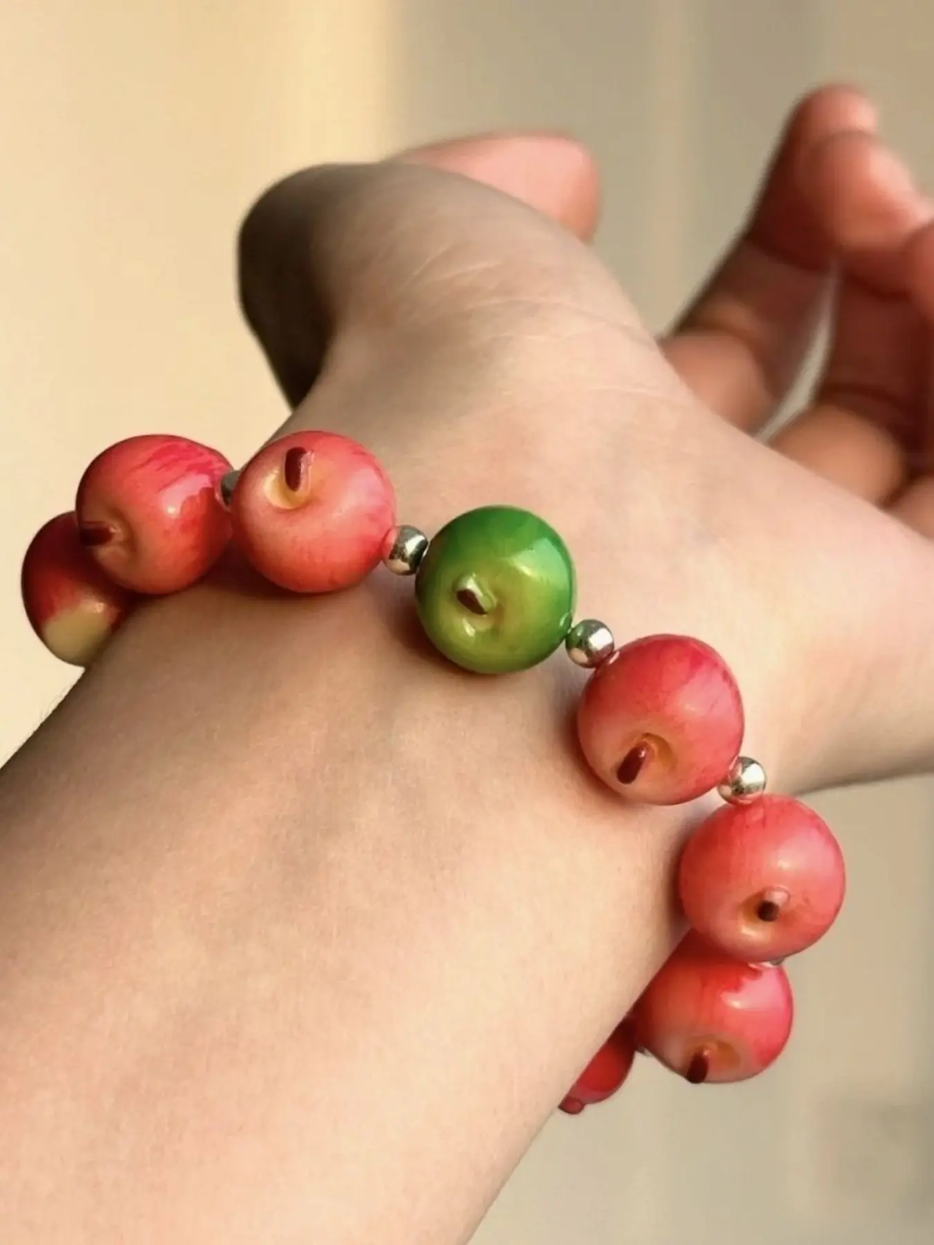 3D Apple Beaded Elastic Wristband, Sweet Girl Coquette Cottagecore Style, Realistic Apple Resin Beads, Adjustable Silver Color Spacer