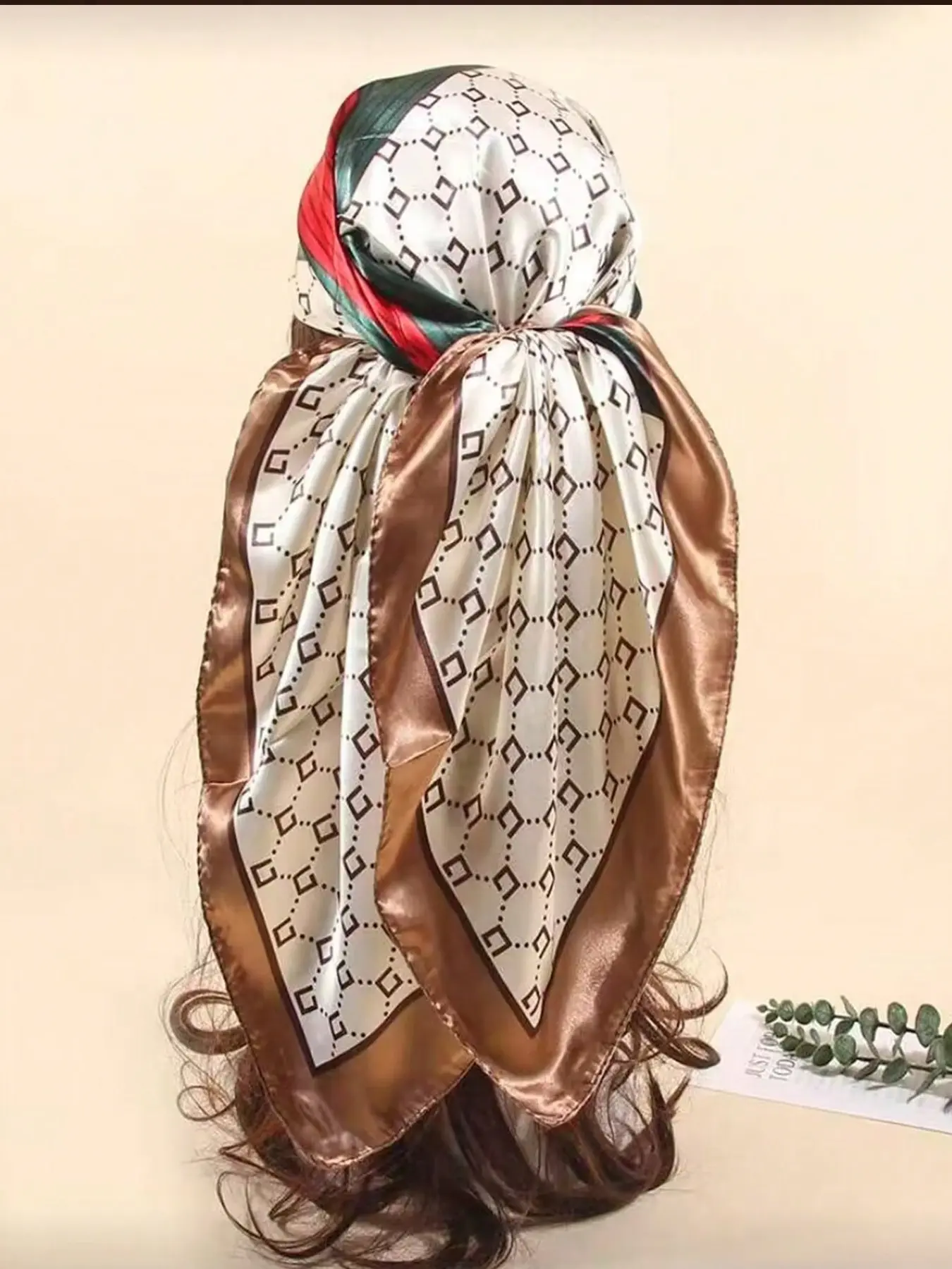 Women Classic Diamond Grid Print Satin Square Scarf, Green Red Stripe Trim Border Bandana, Versatile Hair Wrap Head Scarf Neck Tie Bag Ribbon Luxury Daily Fashion Accessory, Fashion Shawl