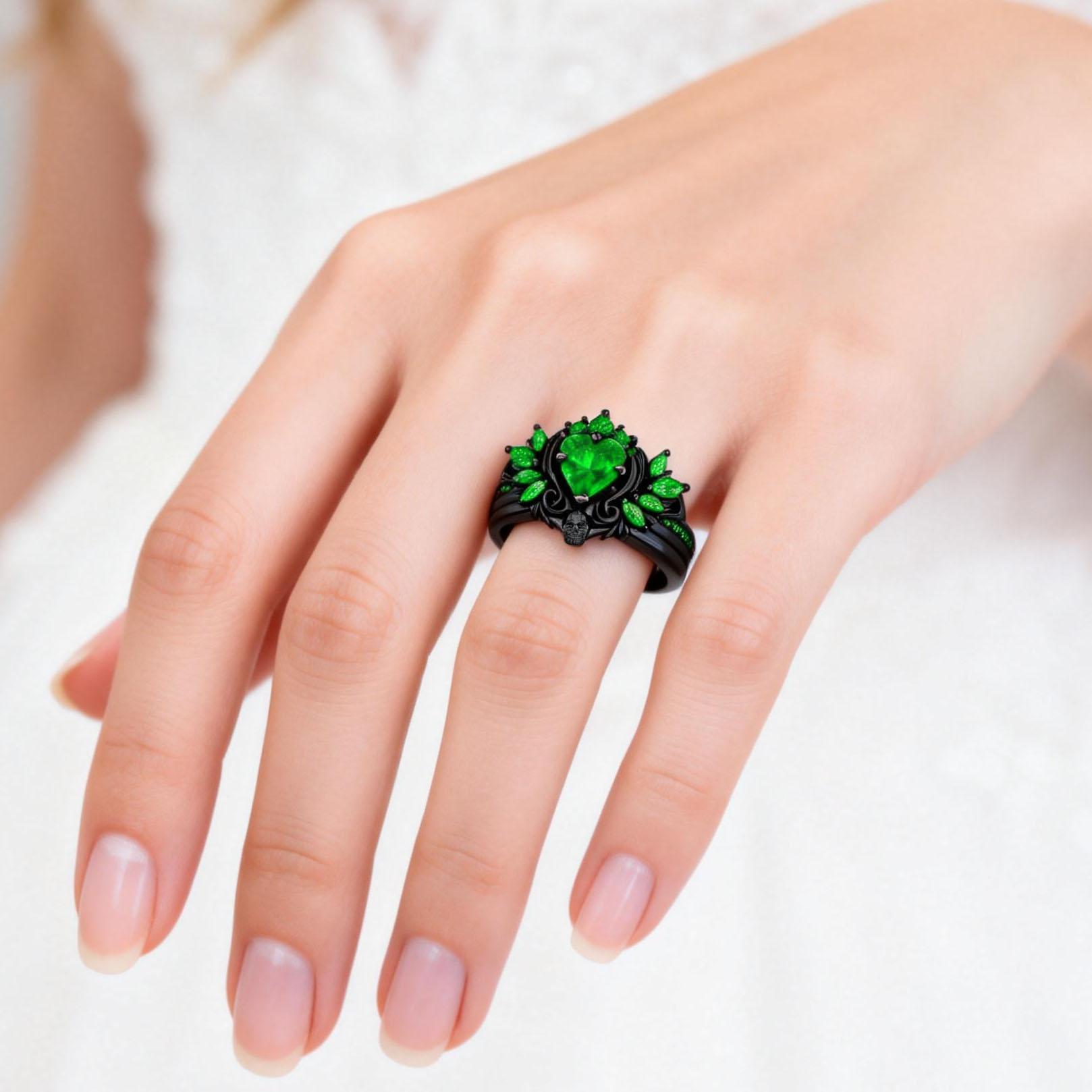 Lvrong Couple Rings Matching Rings Black Wings Skull Ring 1.5ct Heart Green CZ Womens Wedding Ring Sets Punk Ring