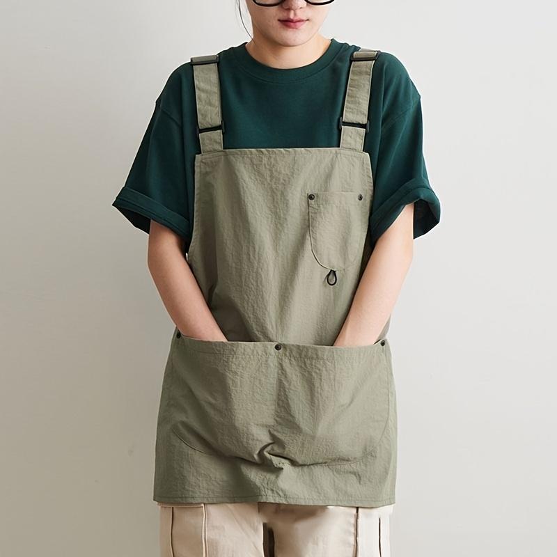 This Apron Features an Adjustable Strap And Spacious Pockets, Designed for Heavy-Duty Use. It'S a UniGender Model Suitable for ols And Equipment, Making ItReliable for Kitchens, Coffee Shops, Nail Salons, And Pet Shops