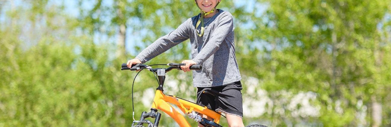 P-CPA010   Youth Compression Shirt Boys Long Sleeve Athletic Undershirt Kids Quick Dry Base Layer Tops for Football Baseball