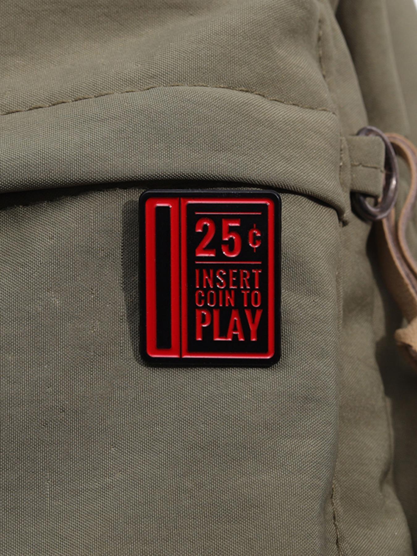 Insert Coin Design Brooch, Enamel Pin Suitable for Backpacks, Jeans, Scarves, Hats Decoration, Trendy All-match & Exquisite Brooch for Birthday Gift, Hat Pins