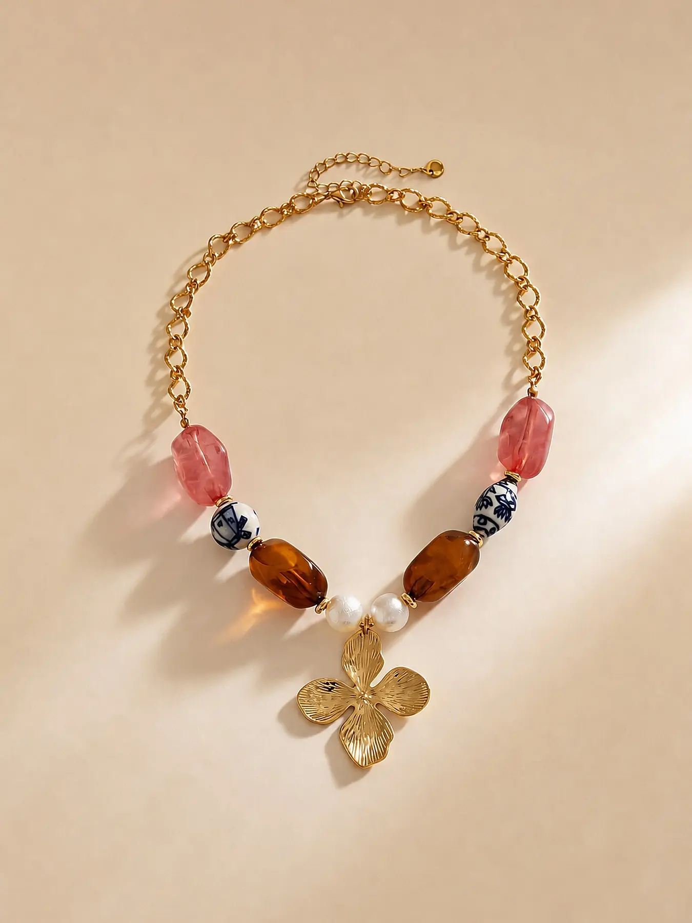 Colorful Beaded Flower Pendant Necklace, Vibrant Boho Jewelry with Bright Floral Design, Unique Handmade Accessory for Women and Girls