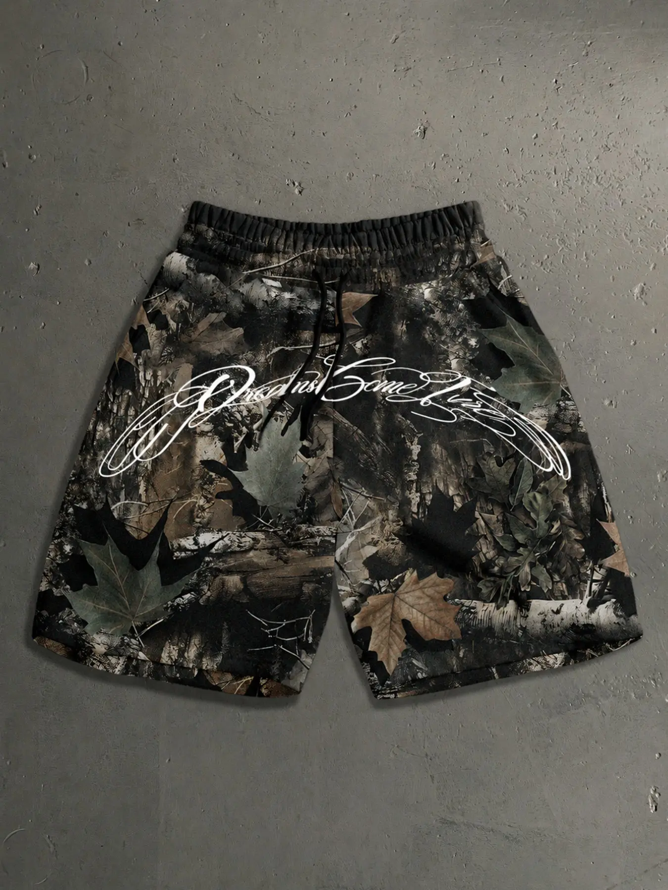 Vintage Grunge Dark Forest Tree Bark Camo Shorts Men Oversized Loose Knee-Long Fit Elastic Waist Deep Pocket Lightweight Wrinkle Resistant Streetwear Shorts For Daily Skate Gym Hip Hop Concert Countryside Gen Z Summer OOTD