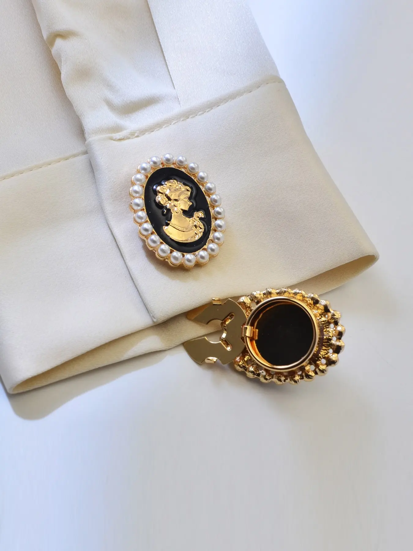 Women's Shirt Button Covers, Decorative Sleeve Buttons, Turtle Button Closure, No Sewing Required, Fashionable Clothing Accessories, Fashion Accessory, Faux Button Detail