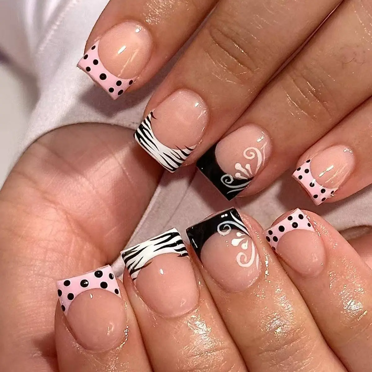 24pcs Short Square Press-On Nails, Nude Base with Polka Dot, Zebra Print & French Tip Designs, Reusable False Nail Set for Women