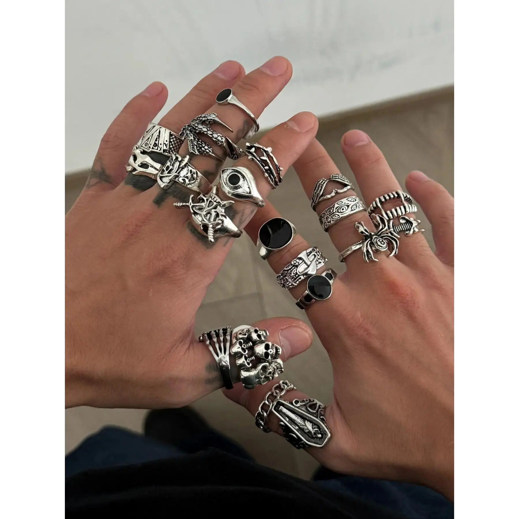 Edgy Vintage Gothic Ring Set - Y2K Alt Aesthetic Chunky Silver Rings & Spooky Season Accessory