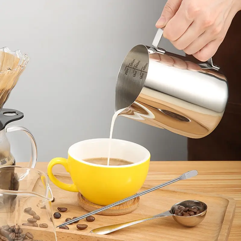 Stainless Steel Milk Frothing Pitcher, Non-Stick Spout, Graduated Line, Coffee Steaming Tool, Coffee Tools, Silver Color, 350ML Capacity