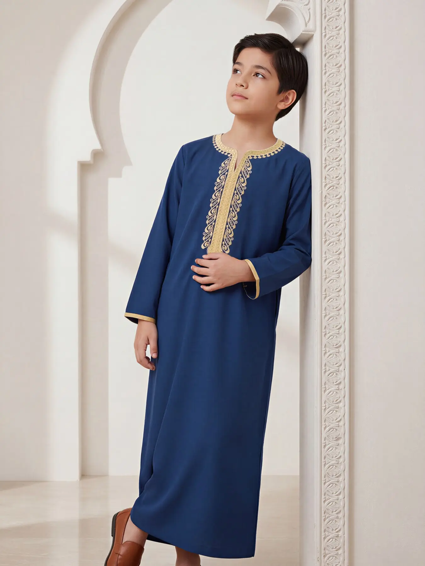 Moroccan Style V Neck Long Sleeve Boy Thobe, Elegant Embroidery Dual Side Pockets, Suitable for Boys Aged 8-12 Years