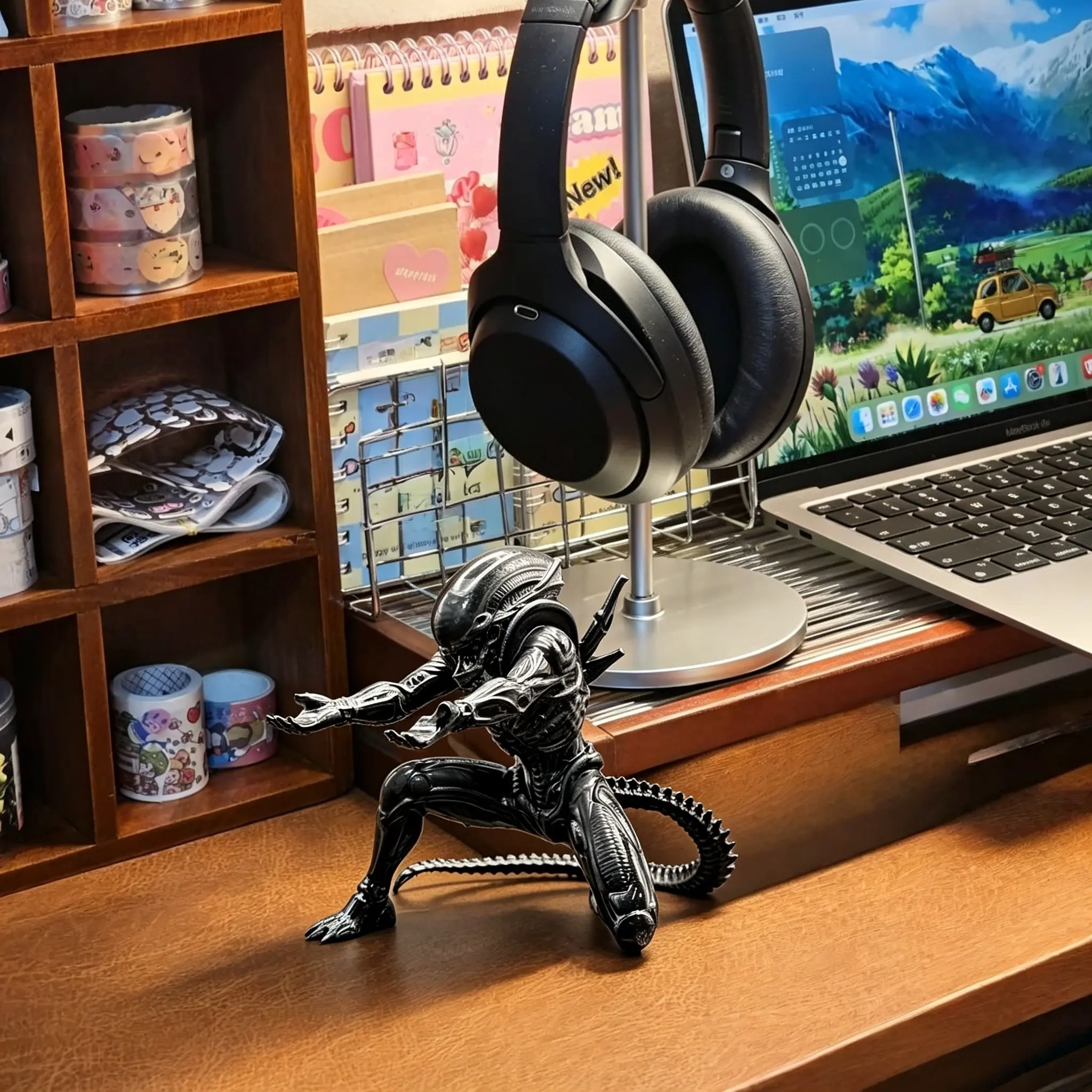 Creative 3D Printed Pen Holder, Desk Organizer for Office & Study, Non-Slip Stable Design, Minimalist Warrior Style, Office Accessories, Office Desk Accessory, Perfect Gift