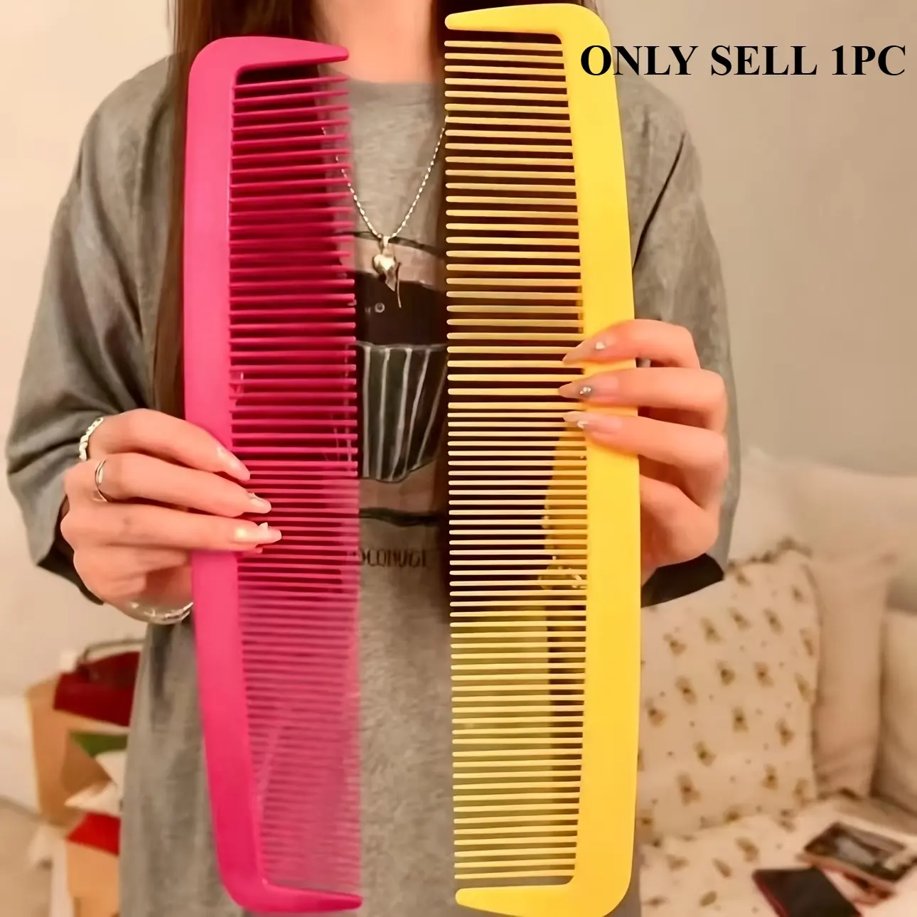 Colors are random.Huge Comb Joke Yellow Enormous Comb Halloween, Stage Show, Big Comb Funny Props Enormous Wide Comb Holiday Gift Hair Styling Combs