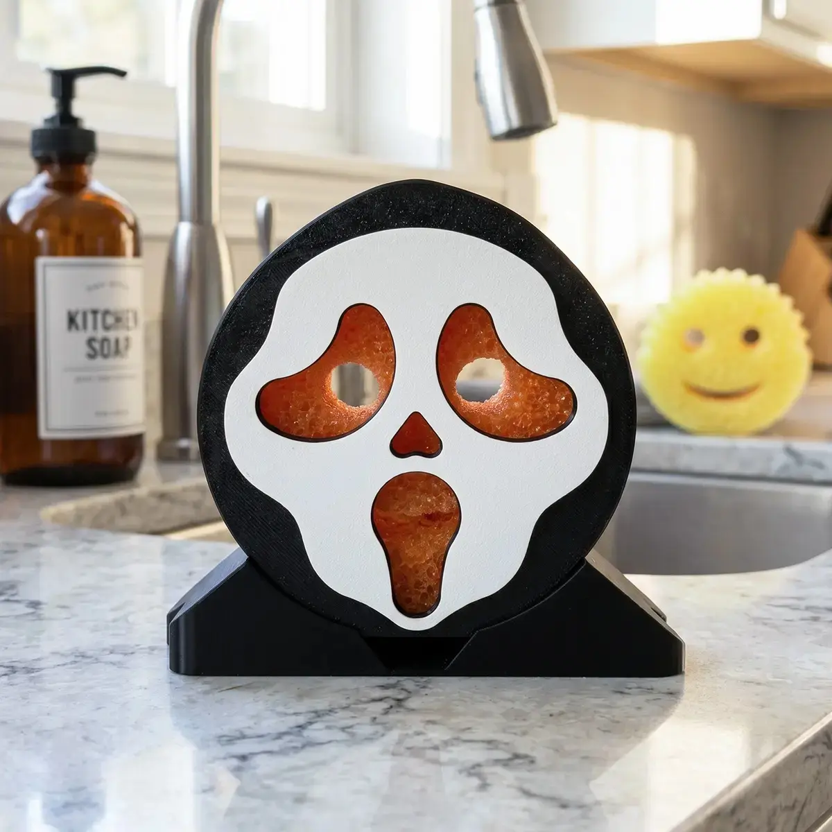 Screaming Ghost Sponge Holder with Drainage - Fits Scrub Daddy & Scrub Mommy, Horror Character Figurines, Spooky Kitchen Decor, Gift for Scream Fans