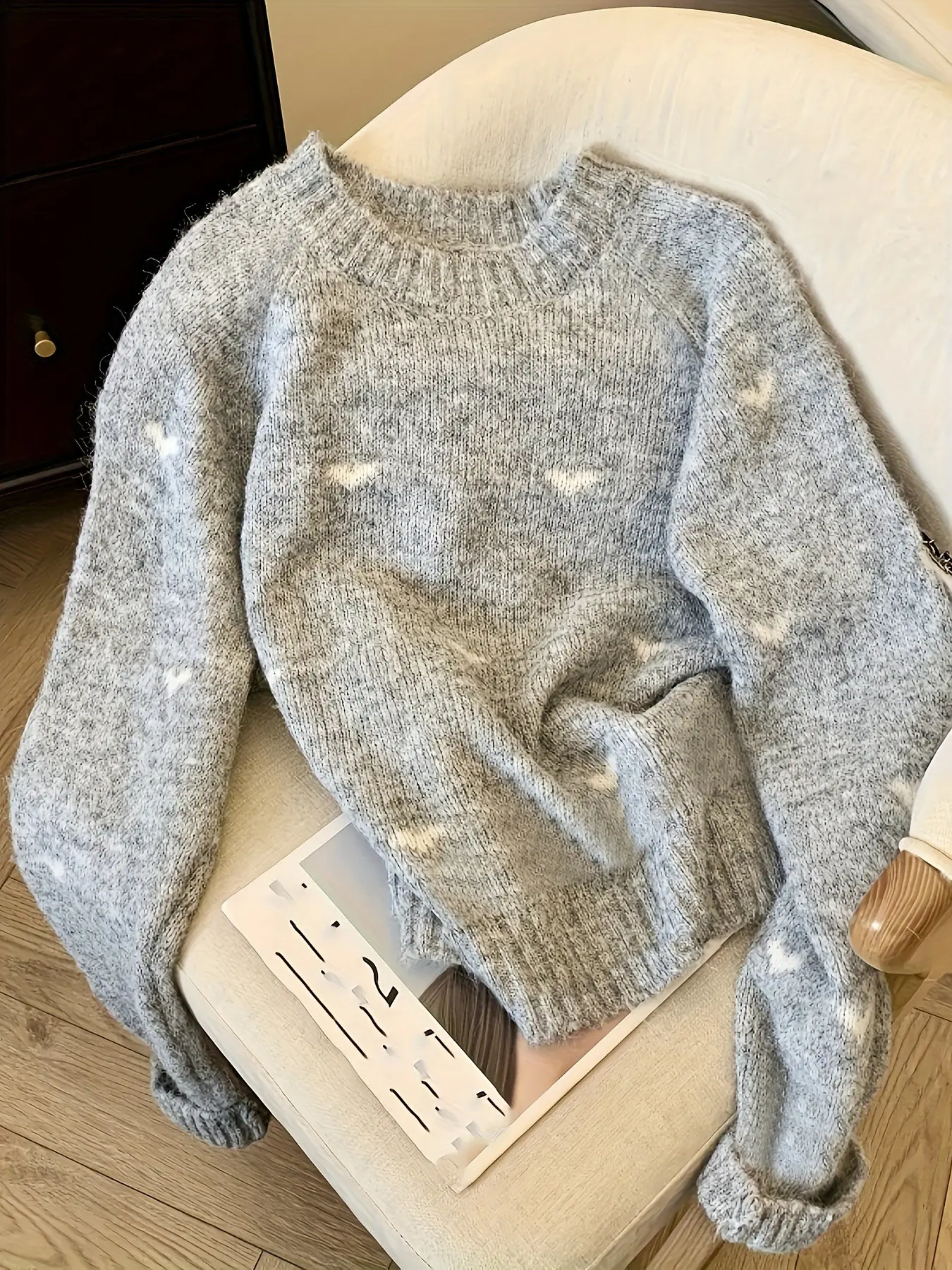 Women's Comfortable Heart Pattern Long Sleeve Sweater, Round Neck Design, Elegant Slim-Fitting, Fall & Winter Fashion