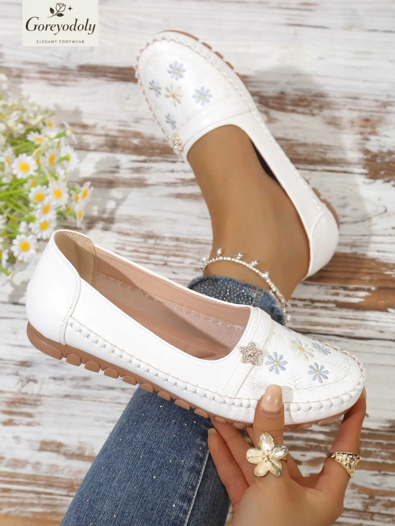 Goreyodoly Women's Classic Loafers, Round Toe Shoe, Floral Embroidery Small Flower Buckle Casual Flats, All-Season Comfortable Loafers with Lightweight Soft Upper, Slip Resistant Durable Daily Use