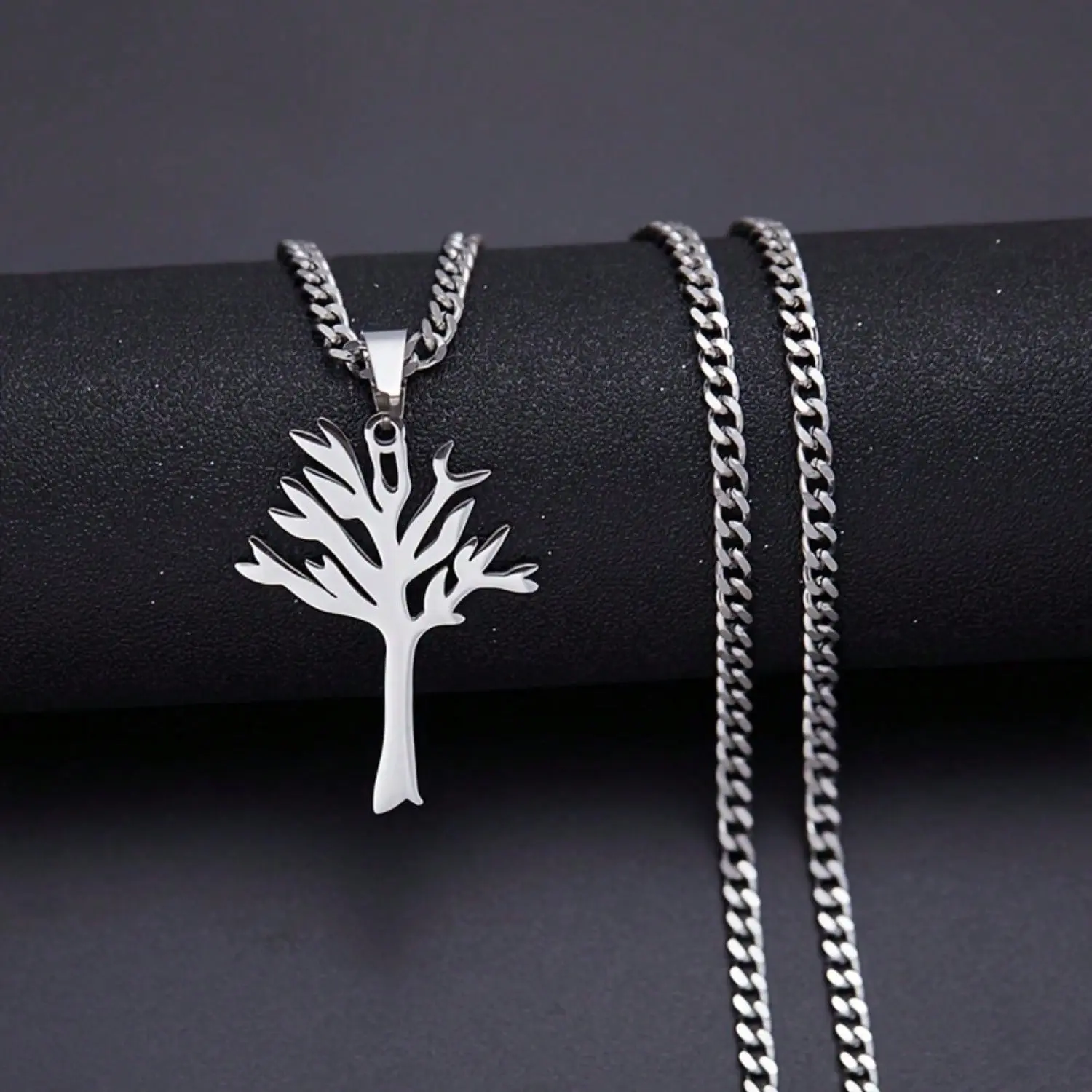 Unisex Dainty Hollow Tree Cutout Pendant Necklace, Polyester Chain, Long Length Daily Wear Chain Jewelry Necklaces, Simple Versatile Outfit Accessory