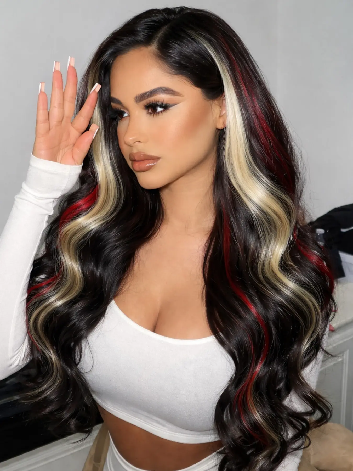 26 Inch Black with Red and Gold Highlights Body Wave Lace Front Wig Heat Resistant Synthetic Hair Natural Hairline for Daily & Party Wear