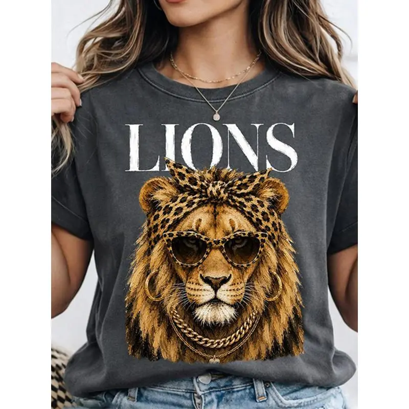 Women's Vintage Chic Lion Graphic T-Shirt, Oversized Shortsleeve Cotton Blend Top for Everyday Streetwear, Pairs with Jeans & Sweatpants, Fabrics, Comfortable, Lady