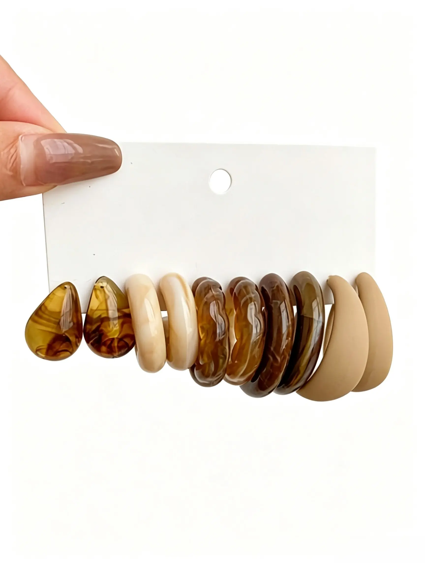 A set of 5 pairs of adorable comma-shaped and teardrop-shaped simple C-shaped stud earrings, a bold and dark matte resin ladies' ear jewelry set with a simple and elegant style, suitable for daily wear and for a unique look, a fashionable jewelry set.