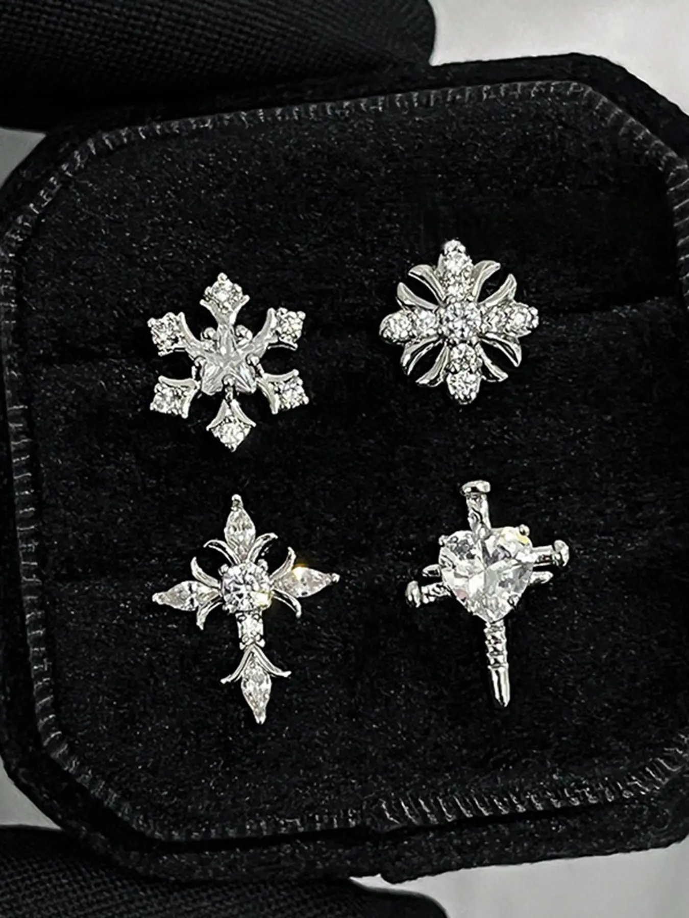 4 Pcs Fashion Cross Snowflake Ear Cuff Earrings for Women, Casual Geometric Alloy Jewelry, All Seasons Daily Wear Accessories, Earring Set
