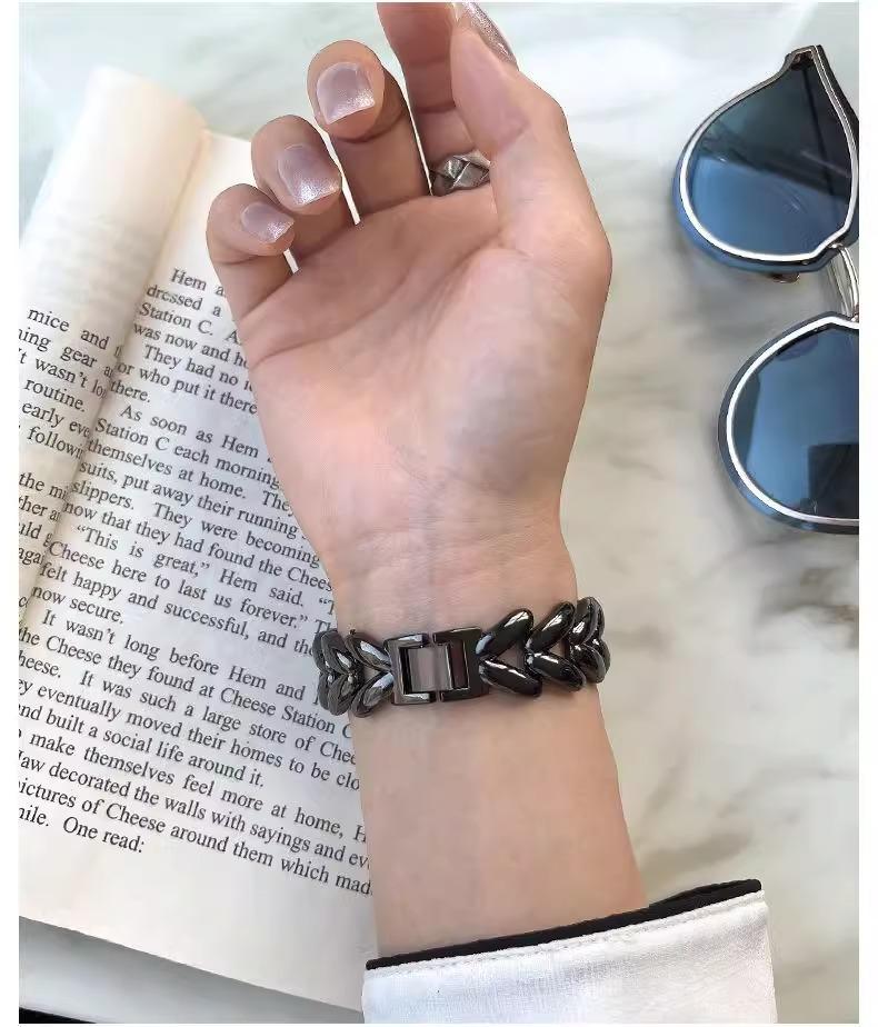 Premium Metal Apple Watch Strap, Luxury Fashion Replacement Band Compatible with Apple Watch Series, High-End Smart Watch Accessory