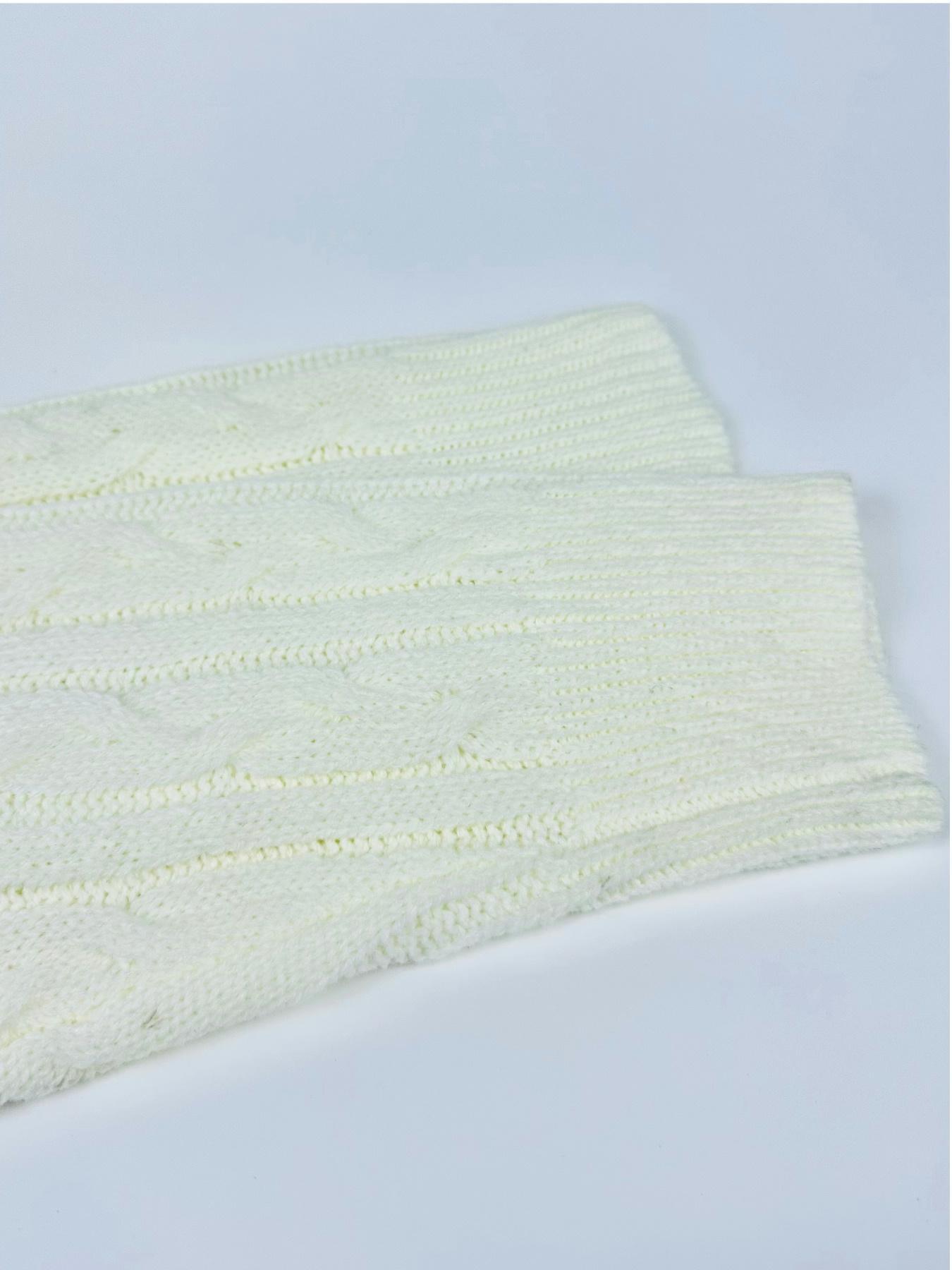 Women's 2 Pcs Sweater Set, Crew Neck Cable Knit Long Sleeve Knitted Crop Top & High Waist Shorts Set, Autumn/Winter Casual Fashion Cozy Chic Soft 2 Piece Sweater Set, Women Fall Outfit, Winter Loungewear Set, Cute Winter Knit Set, Fall Clothes for Women