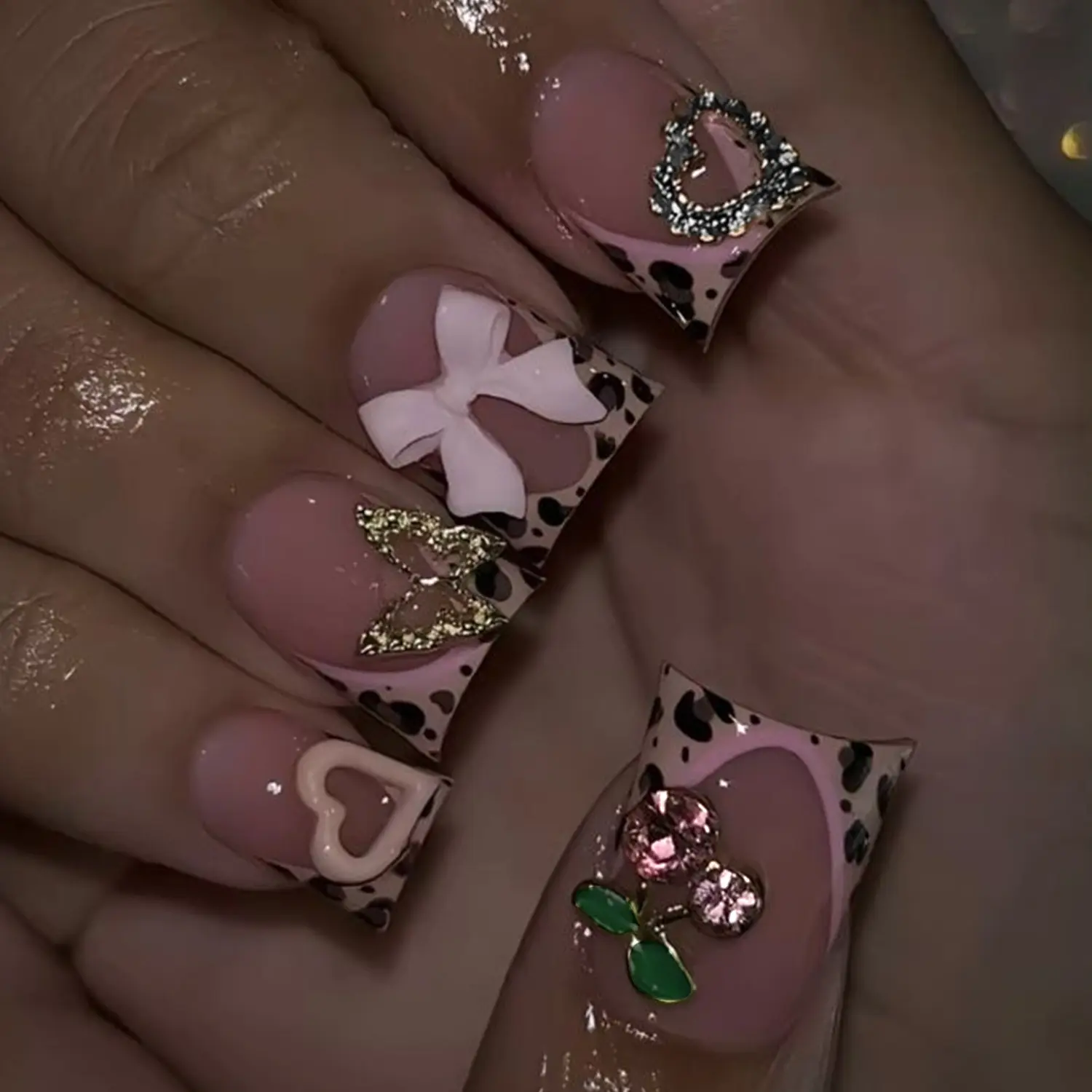 Press On Nails | Trending Y2K Daily Nail Art | Short Duckbill Leopard Print False Nails With Bow, Heart & Cherry Charms | Reusable Full Cover Cute Sweet Nail Tips | Flexible Easy Apply Artificial Nails For Office Errands Casual Street Daily Styling Moment