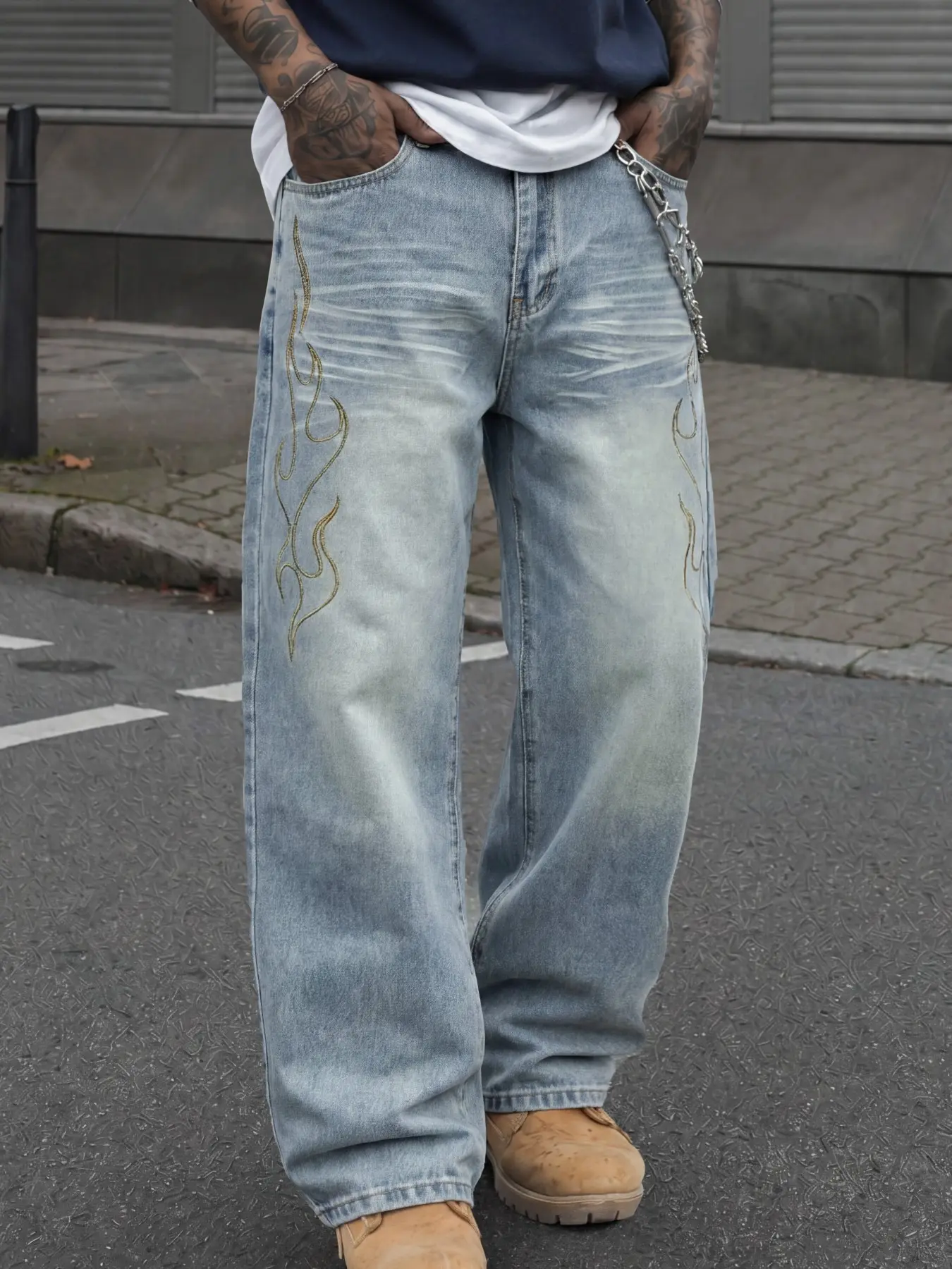 Men’s Light Blue Vintage Washed Baggy Jeans with Flame Embroidery, Loose Fit Wide Leg Straight Leg Denim Pants, Faded Whisker Y2K Hip Hop Skateboard Streetwear Casual Jeans for Men