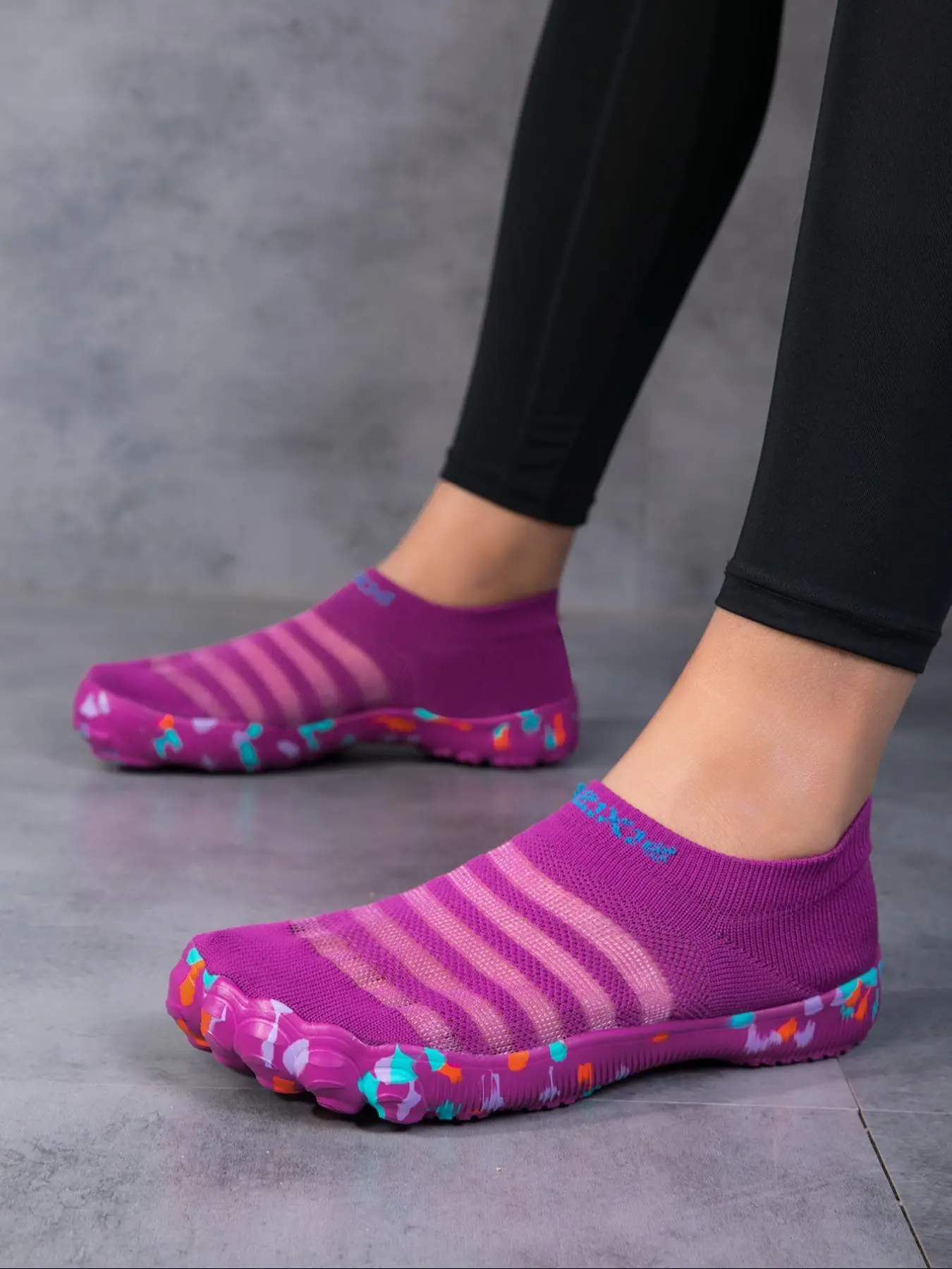 Unisex Slip-On Hiking Shoes, Lightweight Breathable Design, Ideal for Fitness, Travel, Work, Outdoor Activities, Durable & Comfortable
