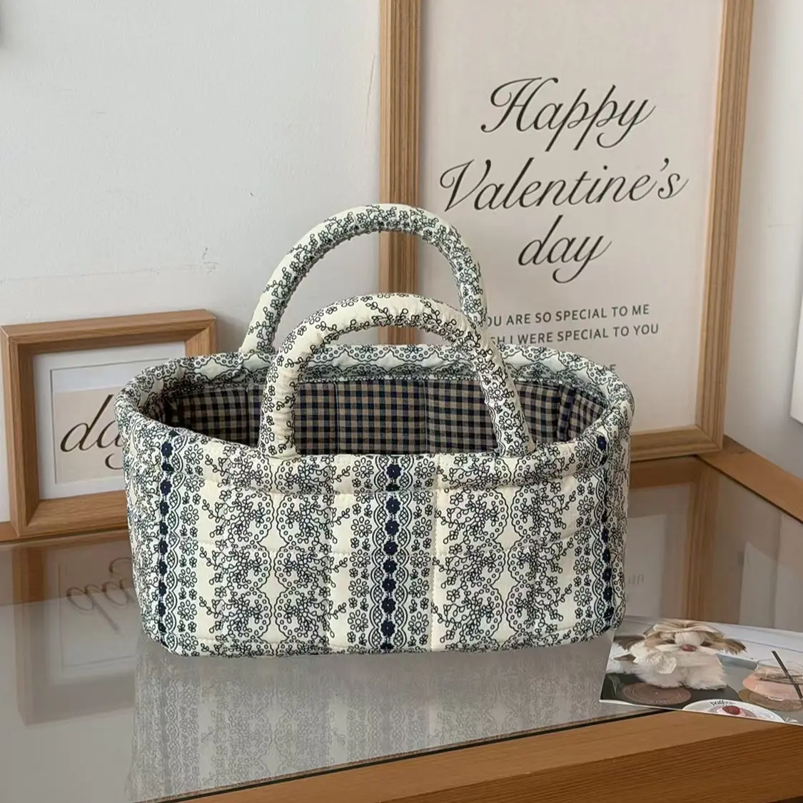 Vintage French Blue Floral Woven Storage Basket, Soft Padded Desktop Organizer, Handheld Makeup Box, Ideal for Dressing Table, Bedroom, Bathroom