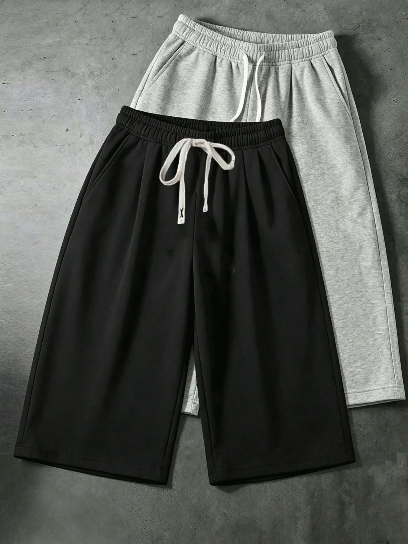 Men's Solid Color Wide Leg Capri Sweat Street Style Shorts, Plain Black & Heather Grey Elastic Drawstring Loose Mid-Calf Minimalist Casual Jogger Shorts with Side Pockets for Men