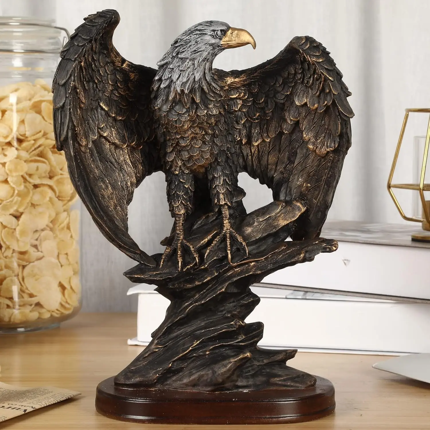 26cm Vintage Eagle Statue, Resin Decorative Sculpture, Multi-Functional Room Decoration, High-Quality American Retro Design, Interior Ornaments