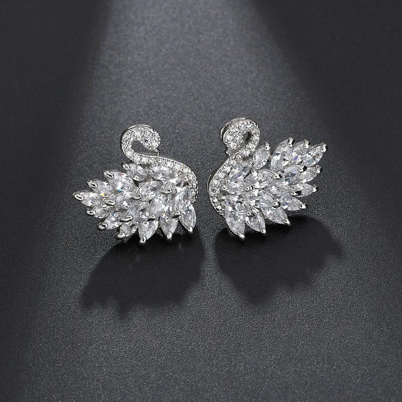 New Exquisite Super Sparkling Light Luxury Full Zirconia Swan Earrings Classic Versatile Fashion Style Earrings