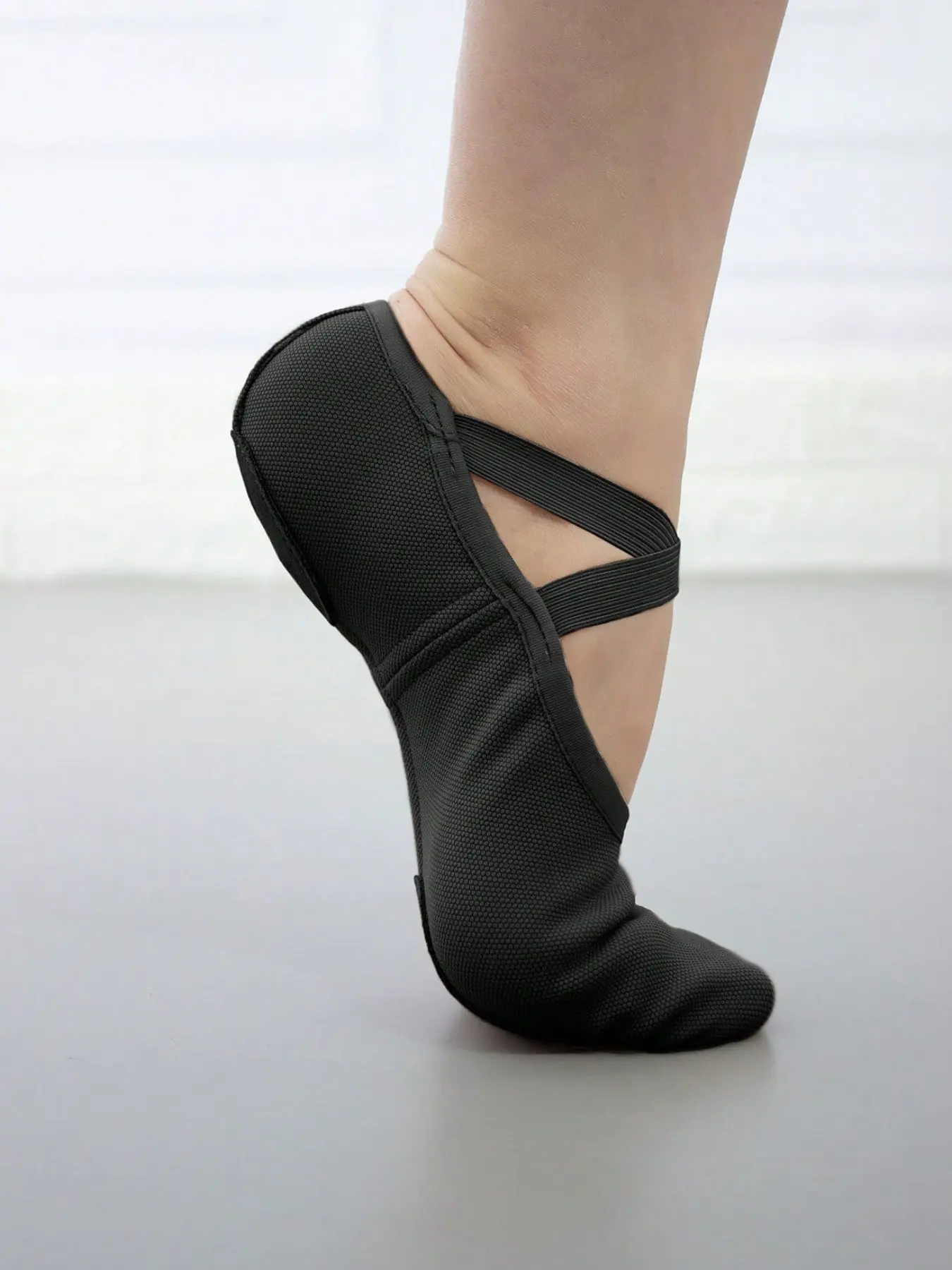 Canvas Ballet Shoes for Women and Girls, Elastic Cross Strap Soft Sole Dance Shoes, Ideal for Ballet Class Training