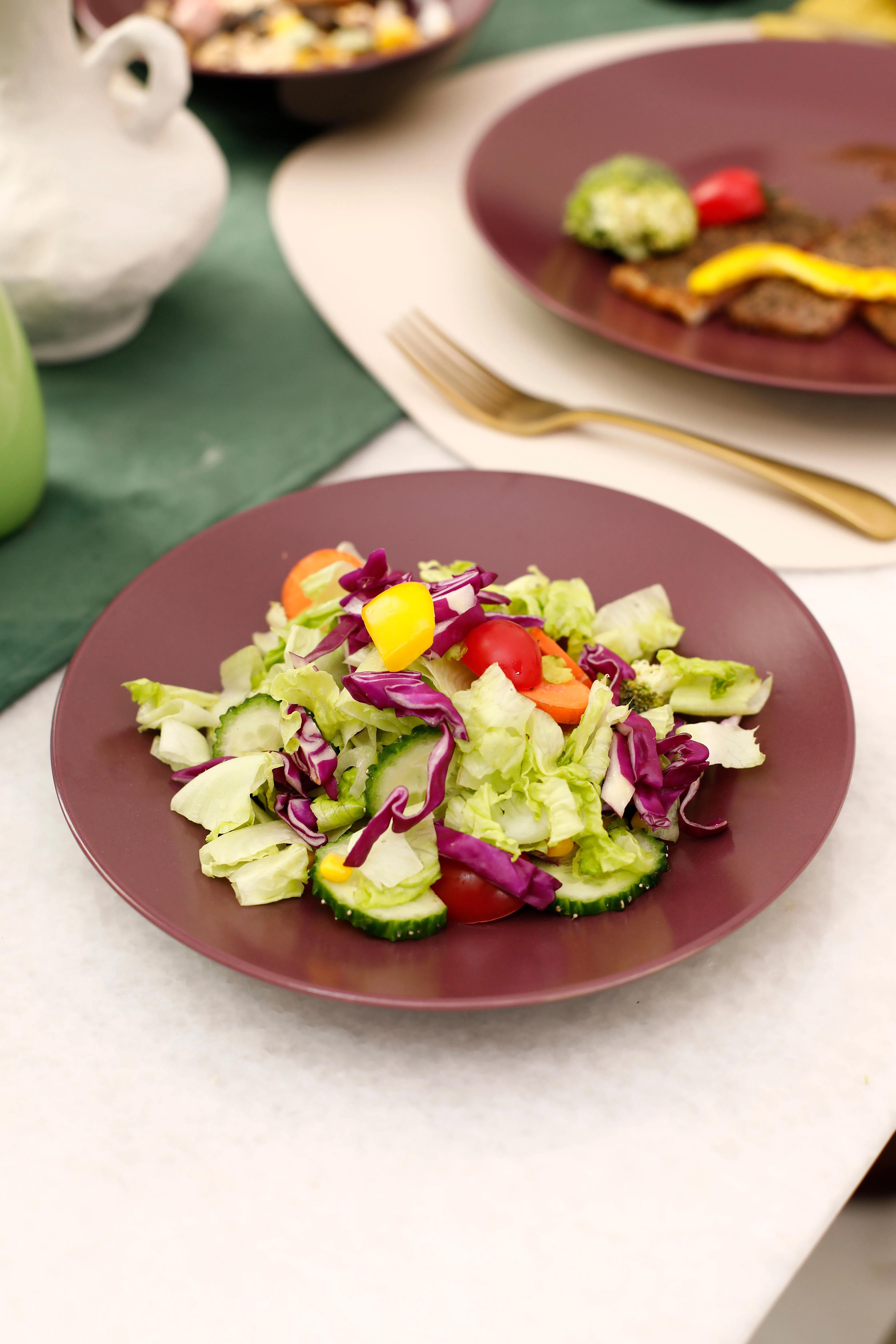 Quality Cookware Plates Classical Design Ceramic Bowls Mugs and Practical Tableware Set for Restaurant Use