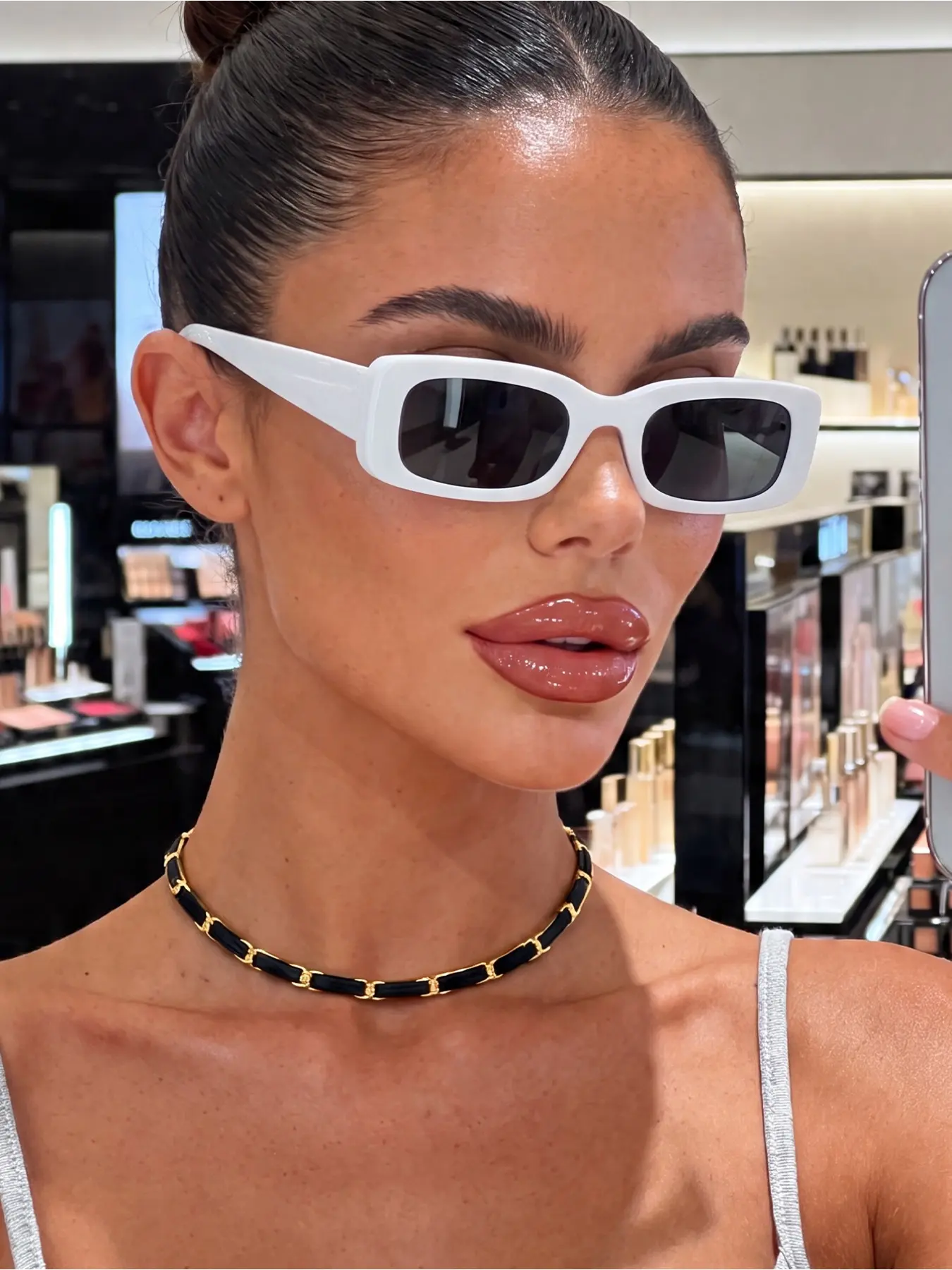 1 pair of men's and women's white vintage rectangular small frame sunglasses, Party Sunglasses, suitable for parties, travel, electronic music festivals, driving, the beach, casual, vacation vibes, family trips, and street style accessories.
