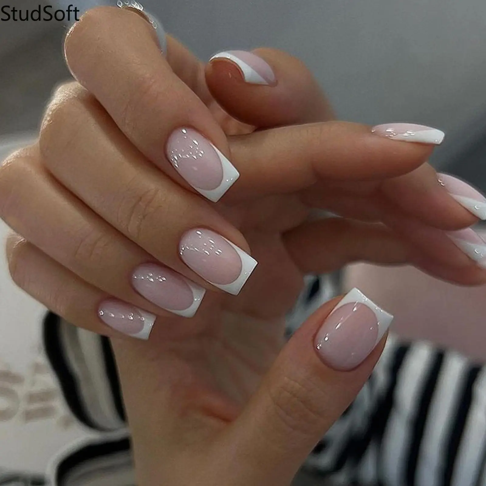 24PCS White French Tip Press on Nails Jelly Nude Fake Nails Full Cover Medium Square Classic False Fingernails Clean Fit Office Daily Wear, Clean Look, Corporate Office Wear, Medium Square Nails,back to school,back to school haul