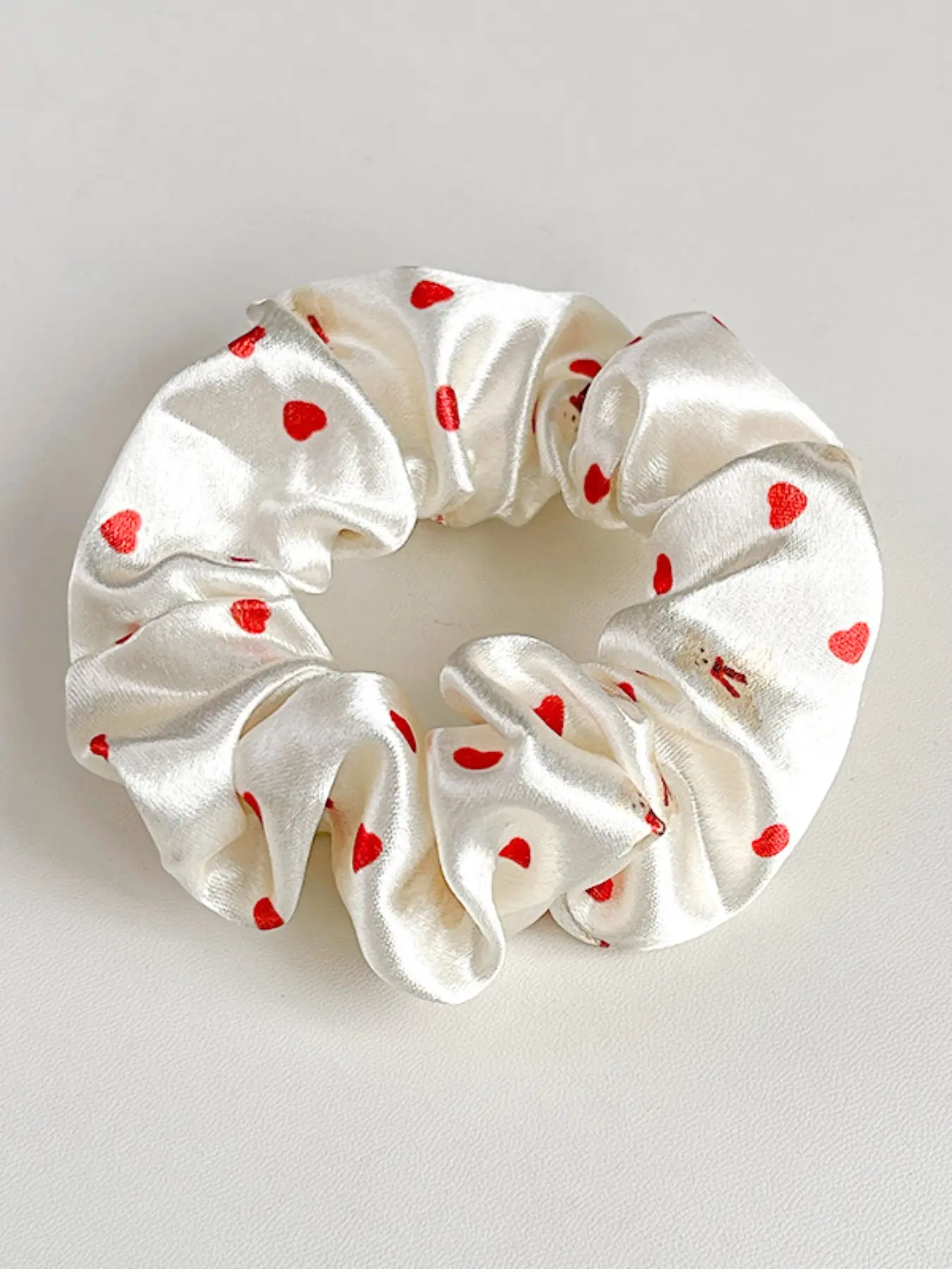 1pc 2026 New Crystal Satin Heart Print Hair Scrunchie, Elegant All-Seasons Elastic Headband, European Style Ponytail Holder Present Gift for Mom, Girl, Hair Accessories