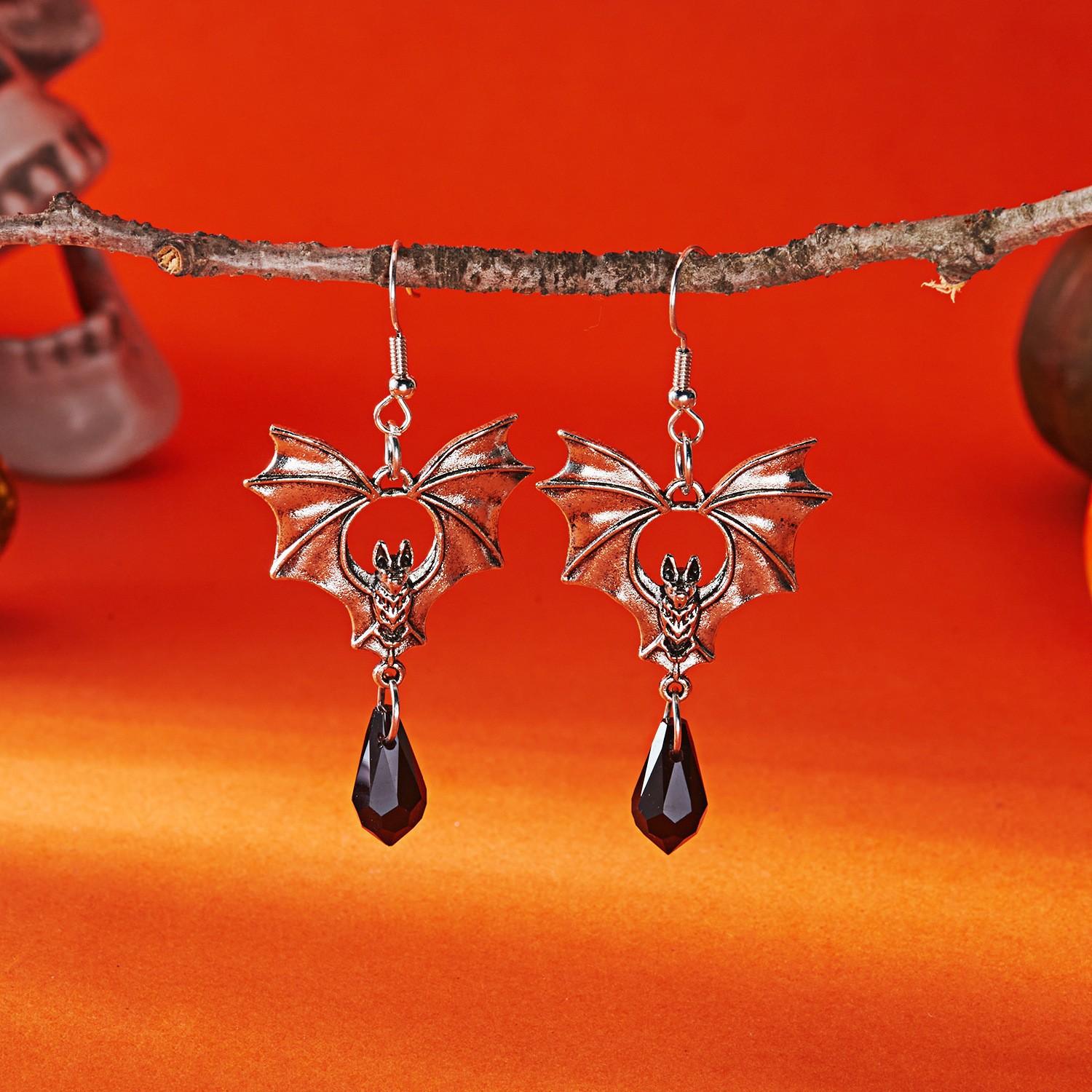 Halloween Bat Blood Drop Earrings – Exaggerated Gothic Bat Earrings, Retro Style for Halloween