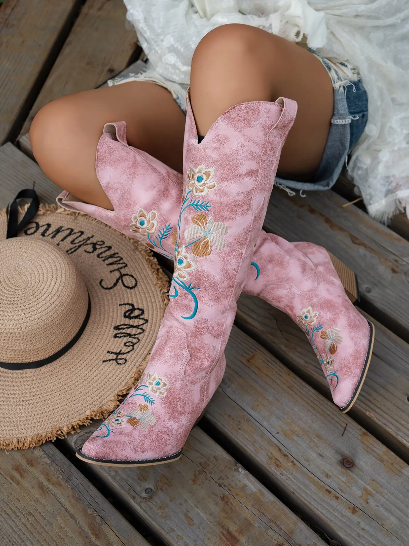 Double Color Retro Western Tall Boots, Floral Embroidery, Durable Sole, Perfect for Music Festivals, Street Style, Weekend Outdoors