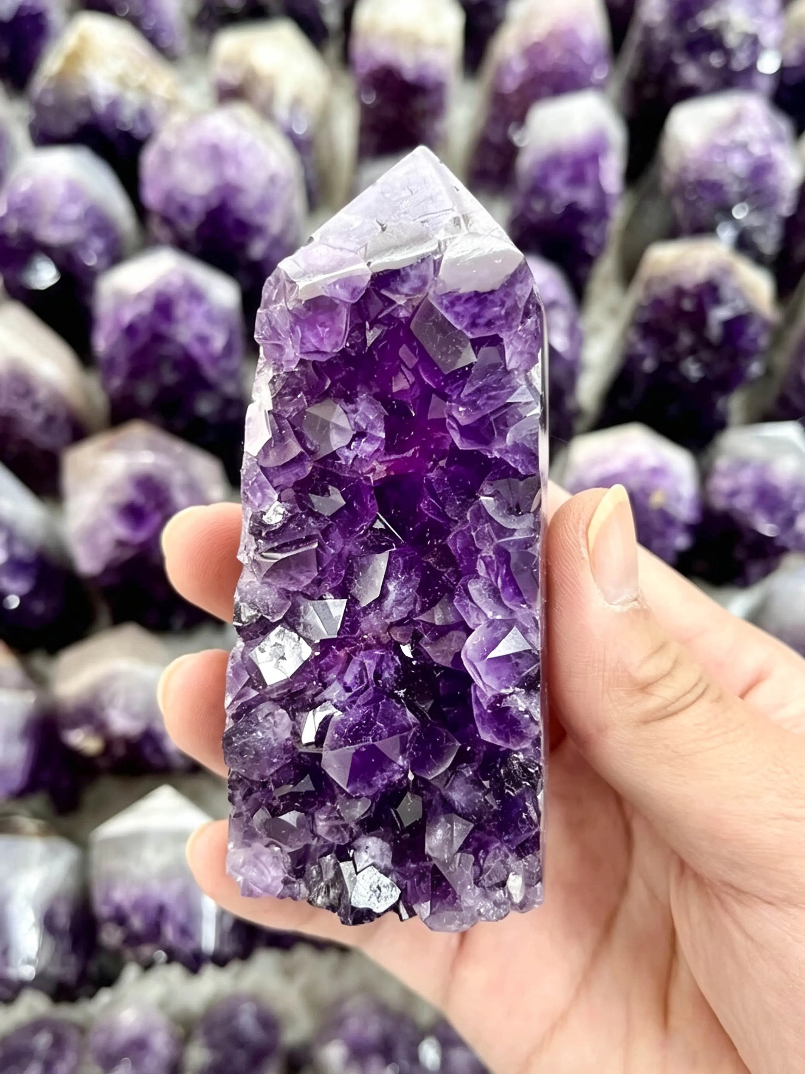 1PC High Quality Rare Amethyst Clusters Towers, Polished Back Natural Crystal Cluster，DIY Creative Gifts and Specialty Jewelry Accessories,Perfect Home Collection Art Decoration,Holiday Gift,The Ideal Choice for Crystal Enthusiasts.