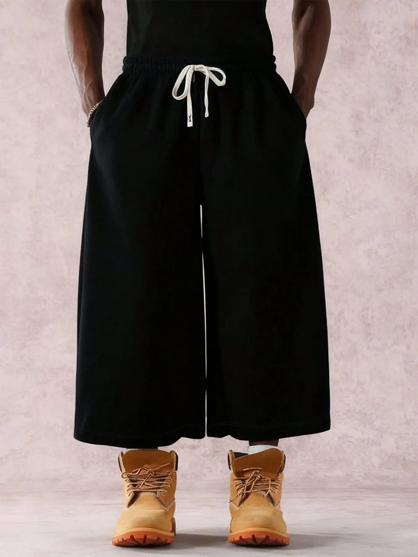These simple wide-leg cropped sweatpants, Casual Sport Pants, Athletic Casual Trousers, are casual and stylish, suitable for various occasions such as the street, campus, and commuting. They are versatile and hard to go wrong with.