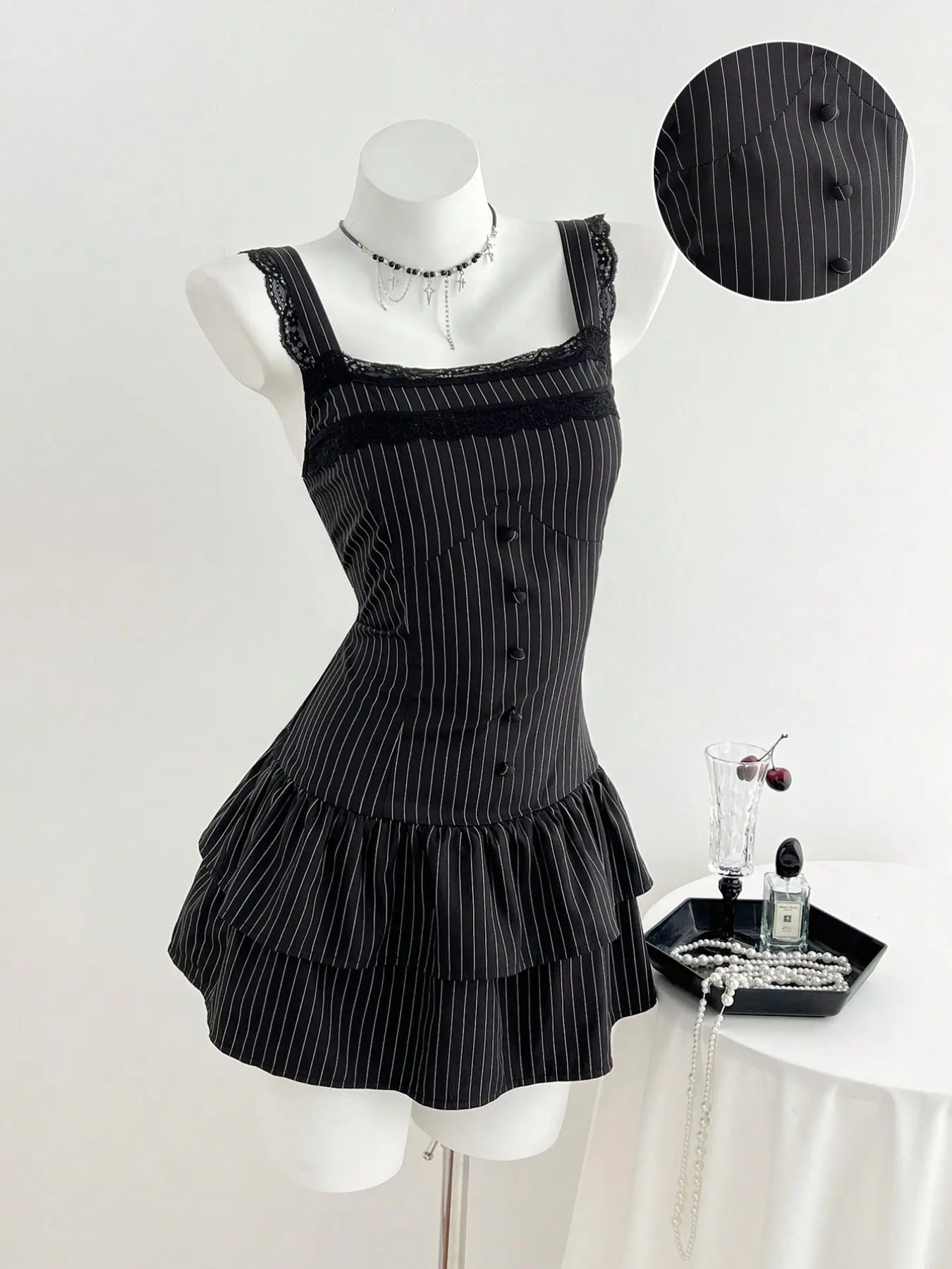 Lace Trim Pinstripe Tiered Dress, Vintage Gothic Style, Square Neck Halter Top, Sleeveless, Slim Fit Short Skirt, Versatile Date Night Dress