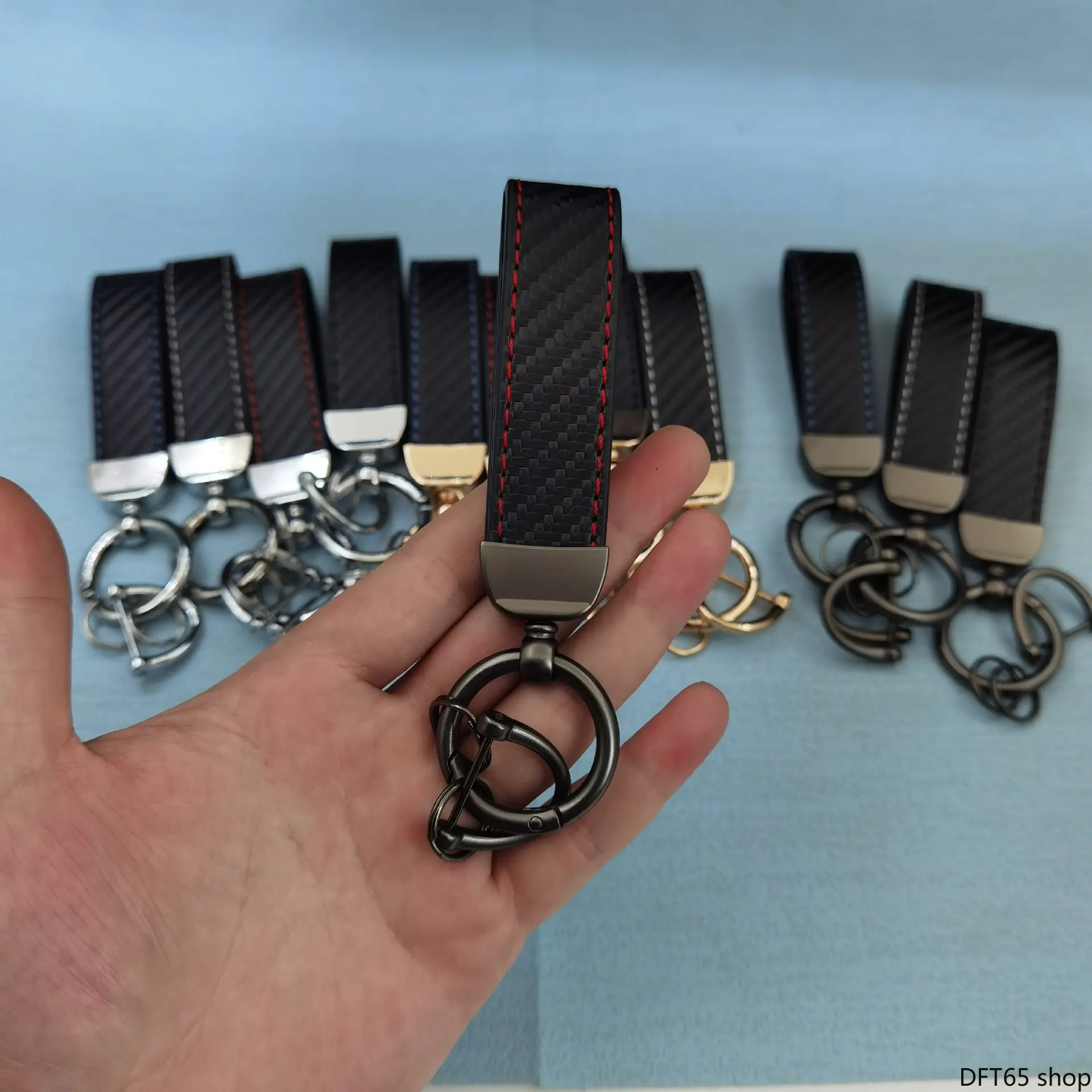 Carbon Fiber Textured Faux Leather Keychain Matte Metal Split Ring Solid Slim Silhouette Wear Resistant Smooth Surface For Men Business Daily Commute Car Key Portable Minimalist Formal Decorative Carry Accessory, Car Accessories, Men's Accessories