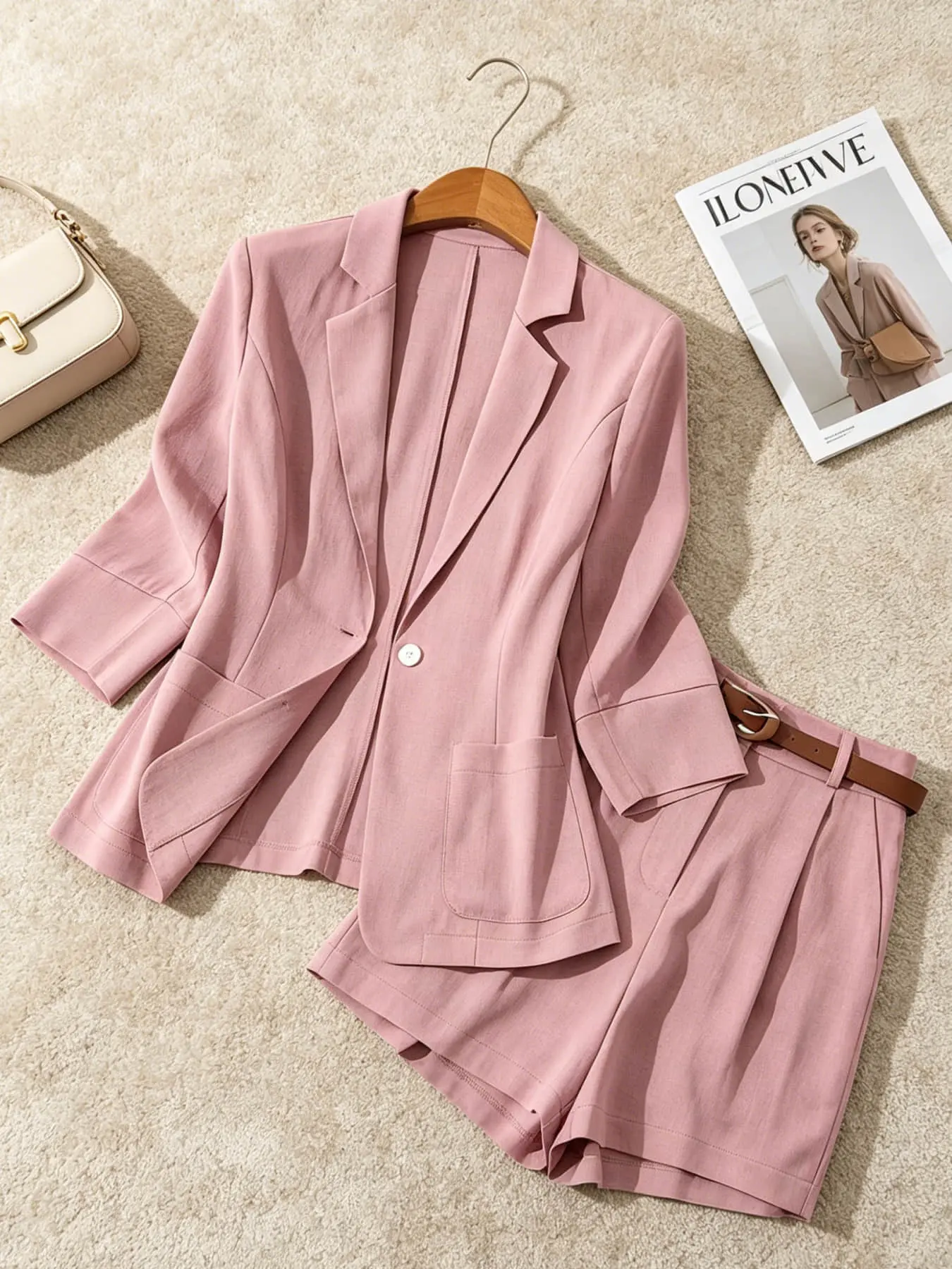 Two piece women's seven quarter sleeve commuting thin suit set, Summer Suits, one button down waist jacket+light mature style slimming shorts, suitable for summer, daily commuting, friends gathering, business and social activities
