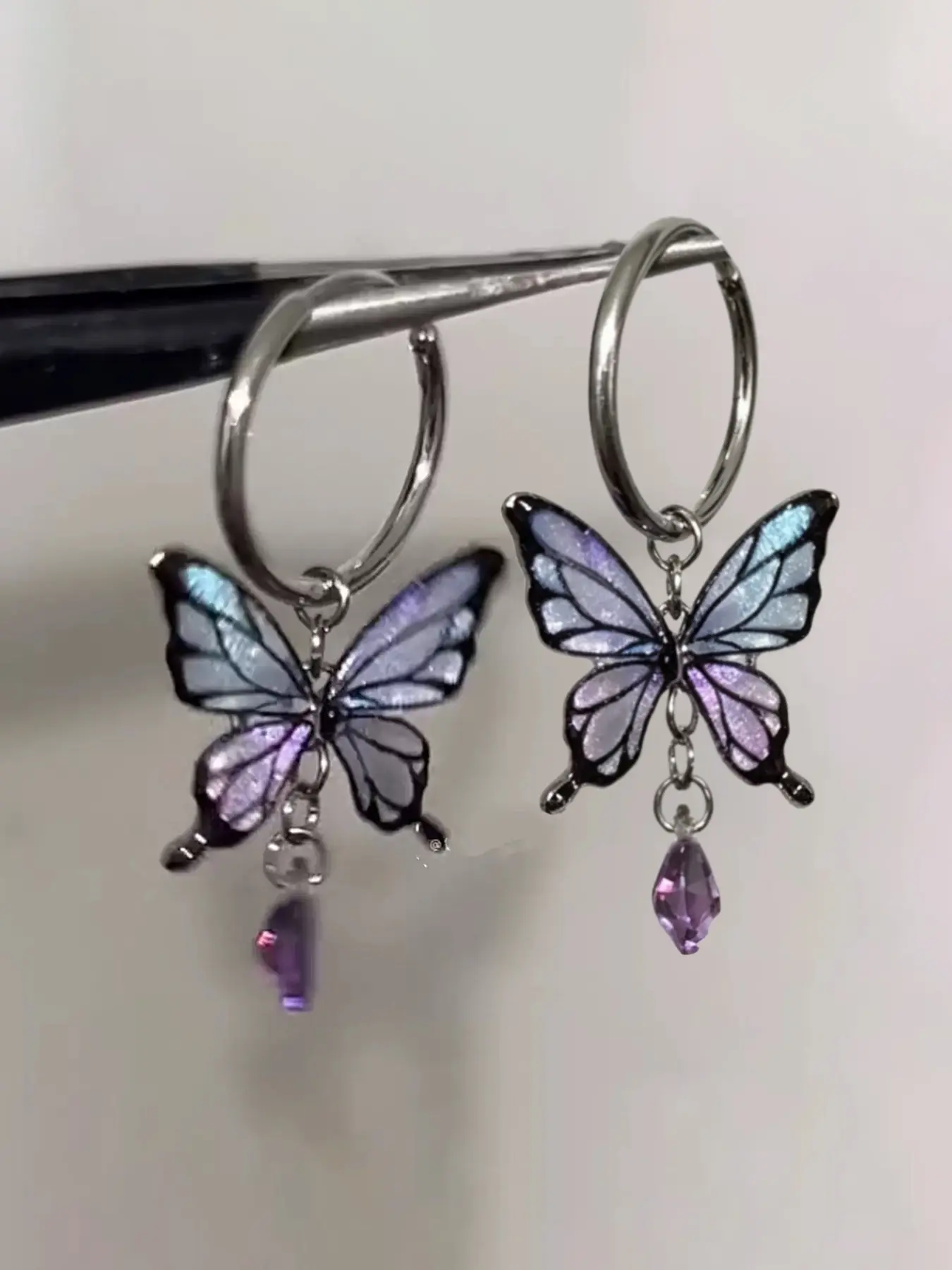 1 Pair Gradient Purple Butterfly Dangle Hoop Earrings for Women, Transparent Wing Butterfly Charm Drop Earrings with Purple Rhinestone, Dainty Aesthetic Fashion Costume Jewelry, Daily Party Trendy Ear Accessories Gift for Girls