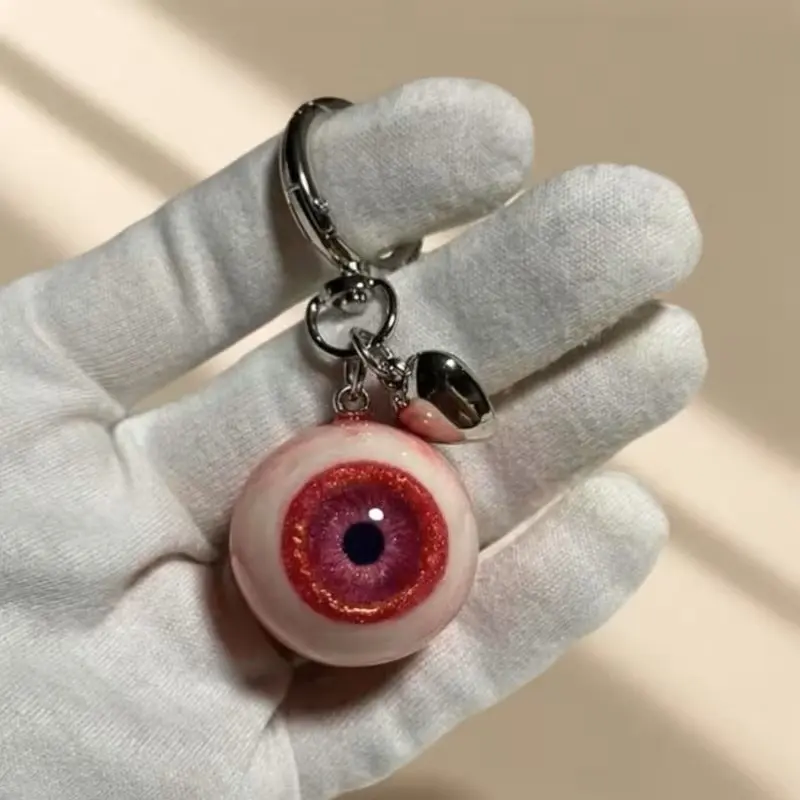 European and American Gothic Devil Eye Resin Heart Halloween Keychain, Unique Accessory for Horror Fans, Perfect Gift for Occasions