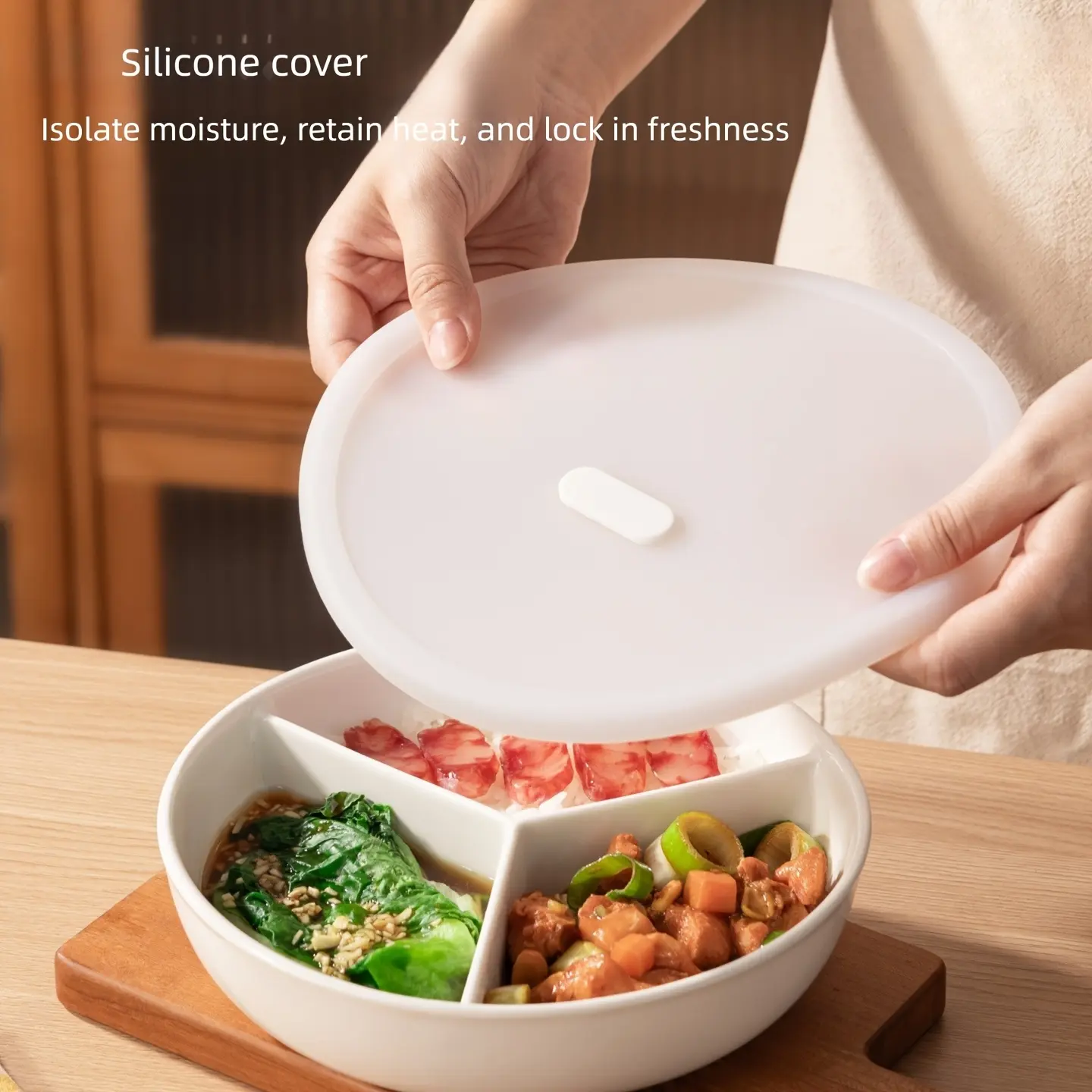 Ceramic steaming bowl with lid, divided into three compartments, suitable for electric rice cookers, circular steaming pots, single person pots, household steaming utensils