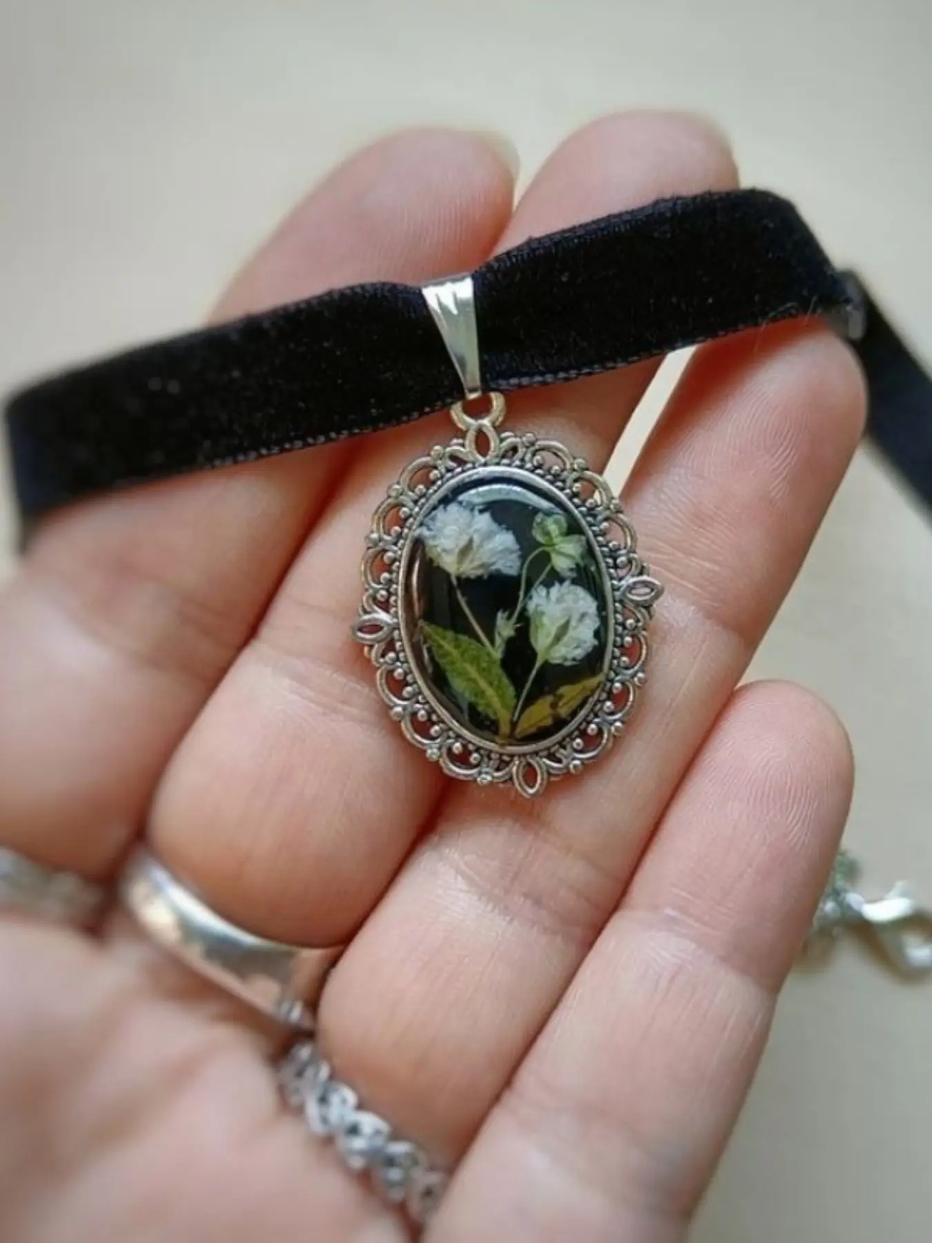 Vintage Victorian Lace Floral Necklace, Dark Soft Velvet Choker, Lockbone Chain, Elegant Jewelry for Women, Perfect Gift Idea, Gift Ready