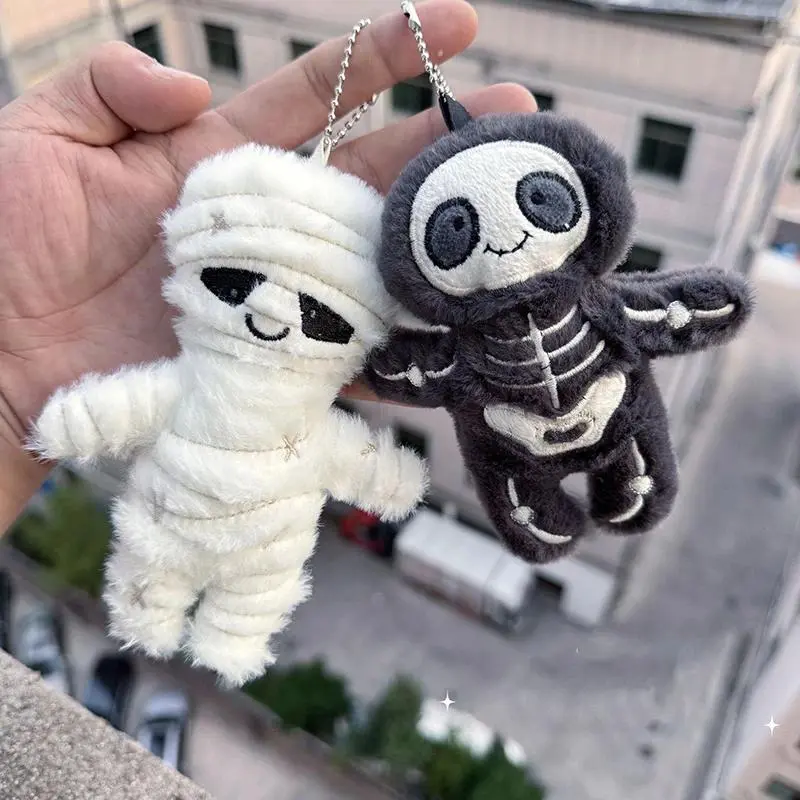 Skull Keychain Set 2PC for Women and Girls Cute Aesthetic Edgy Doll Bag Charm Backpack Hanging Decoration
